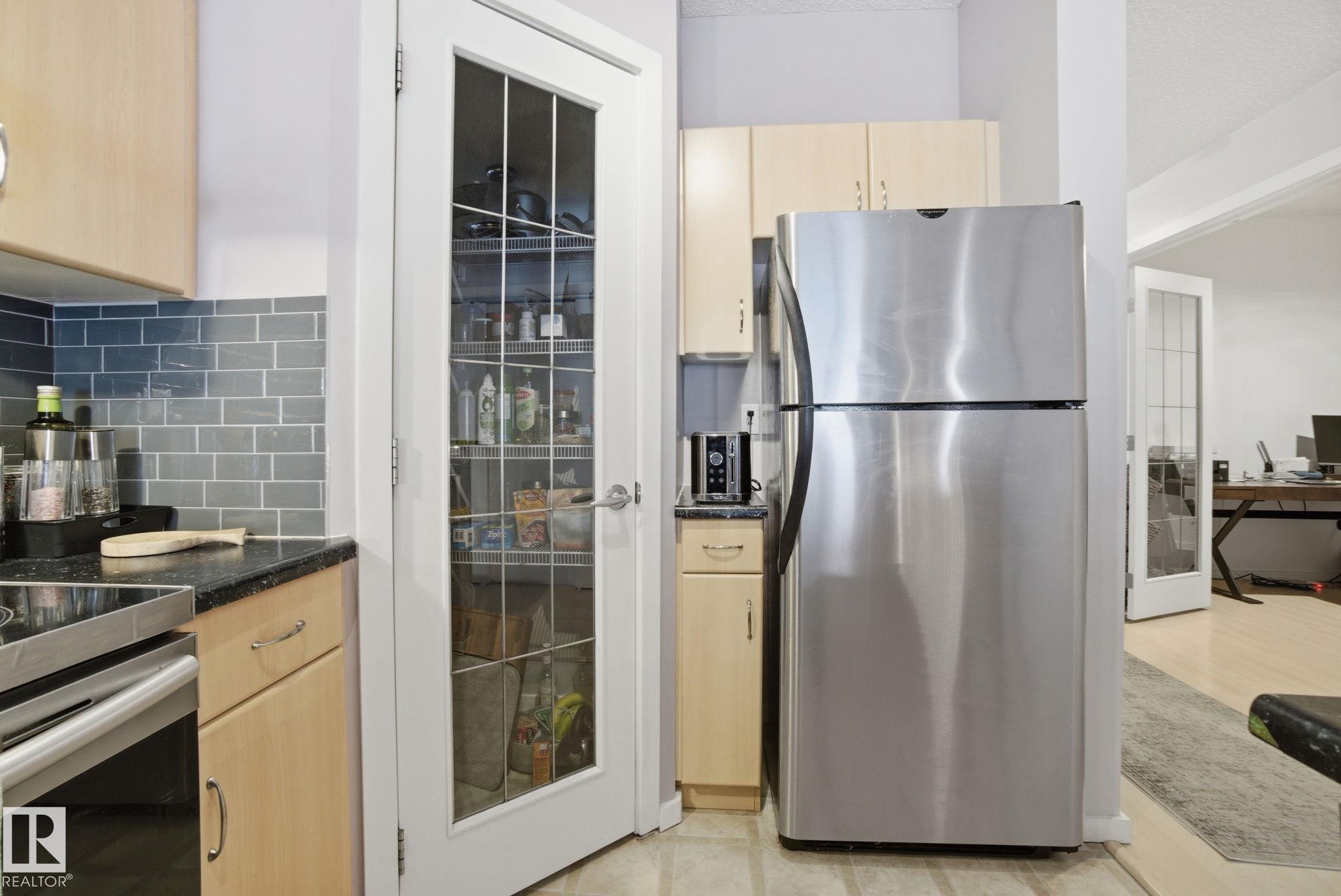 Photo 14 at 205 - 9910 111 Street NW, Wîhkwêntôwin, Edmonton