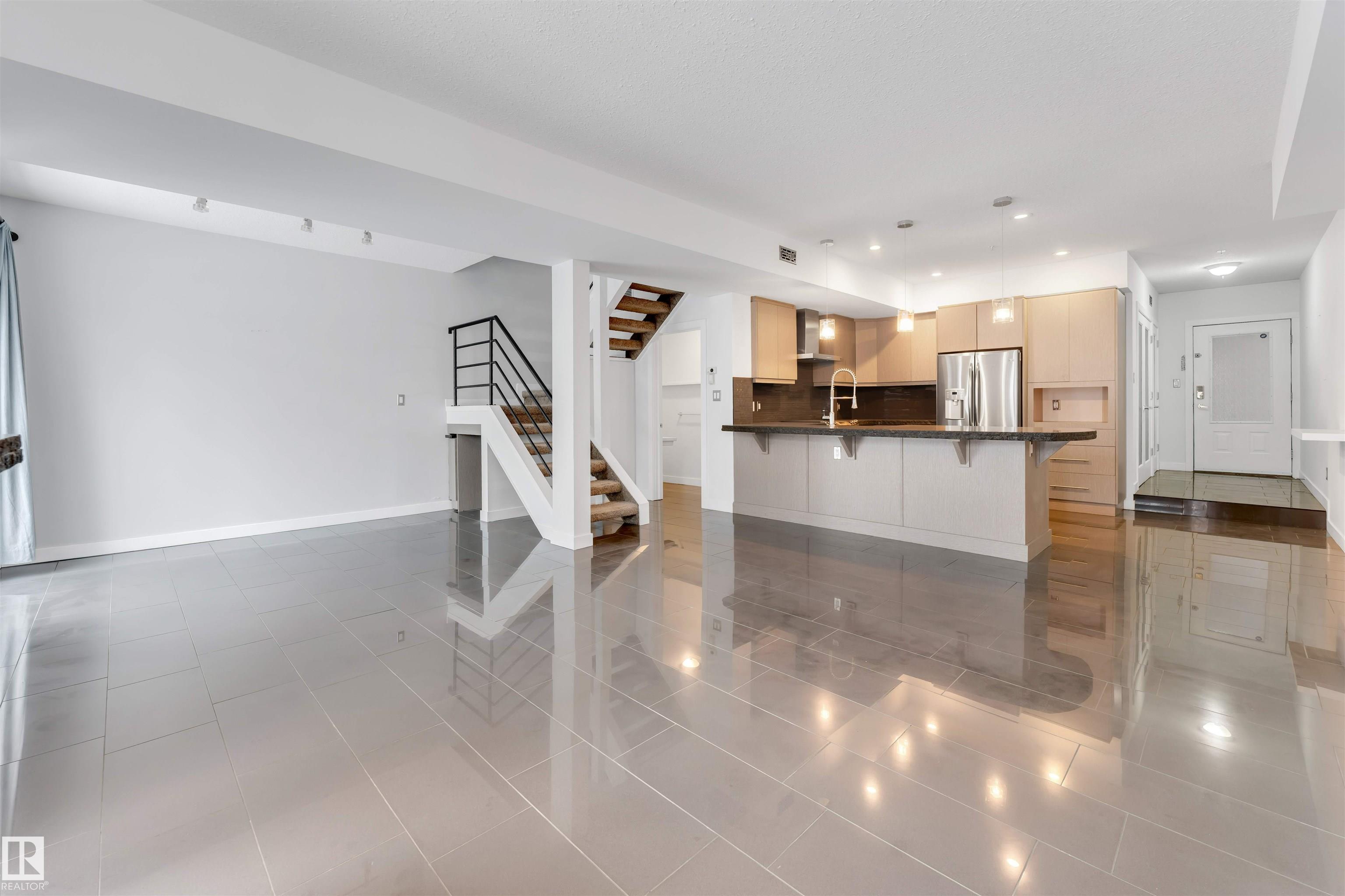 Photo 7 at 102 - 10711 83 Avenue NW, Garneau, Edmonton