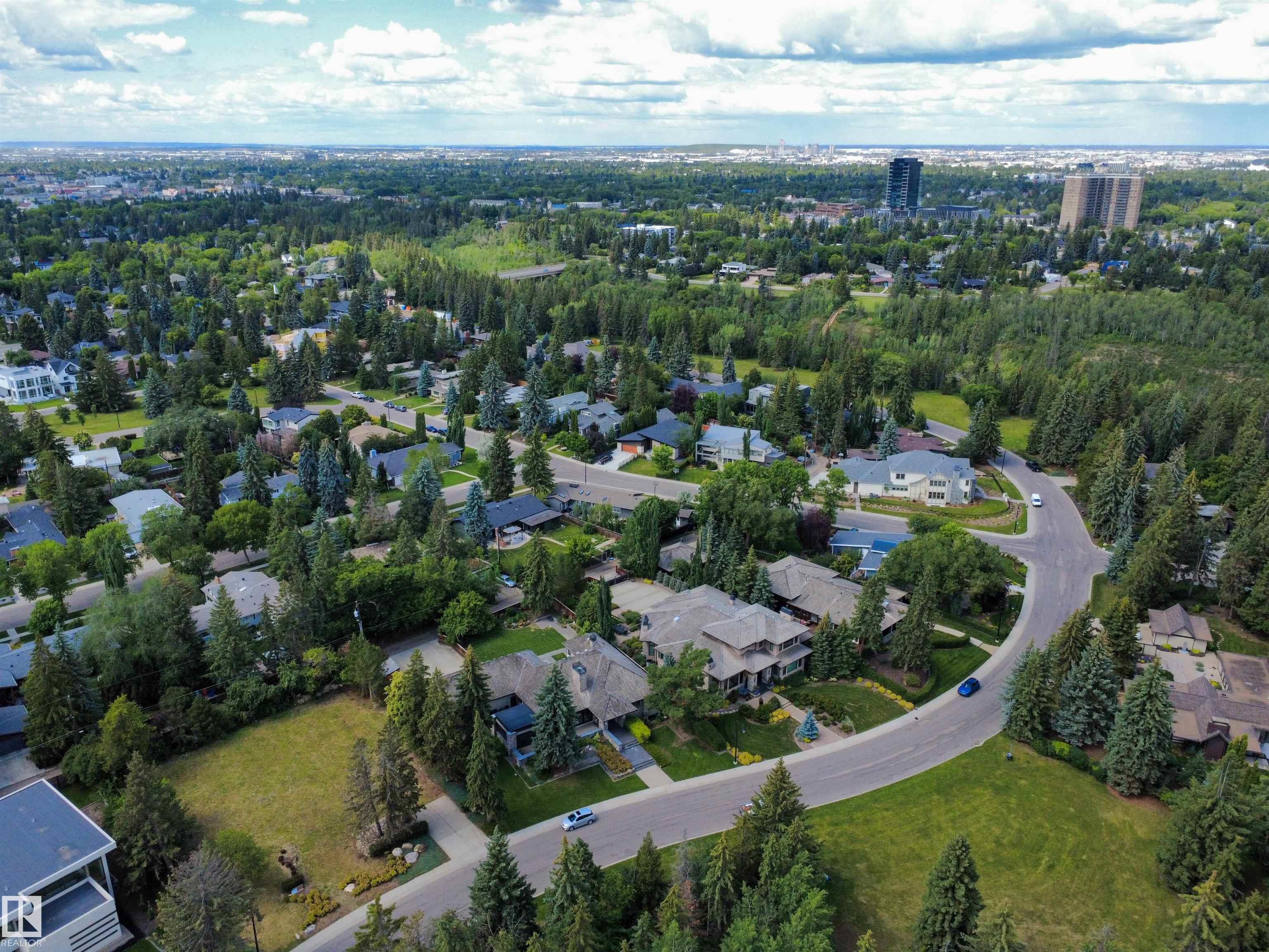 Photo 11 at 9716 Riverside Drive NW, Crestwood, Edmonton