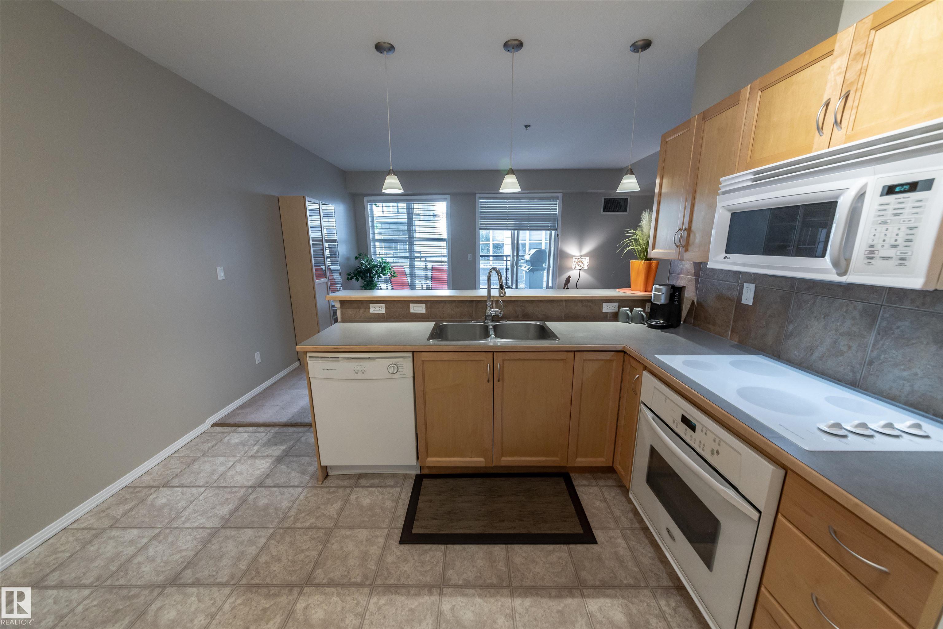 150 - 4827 104a Street NW, Empire Park, Edmonton