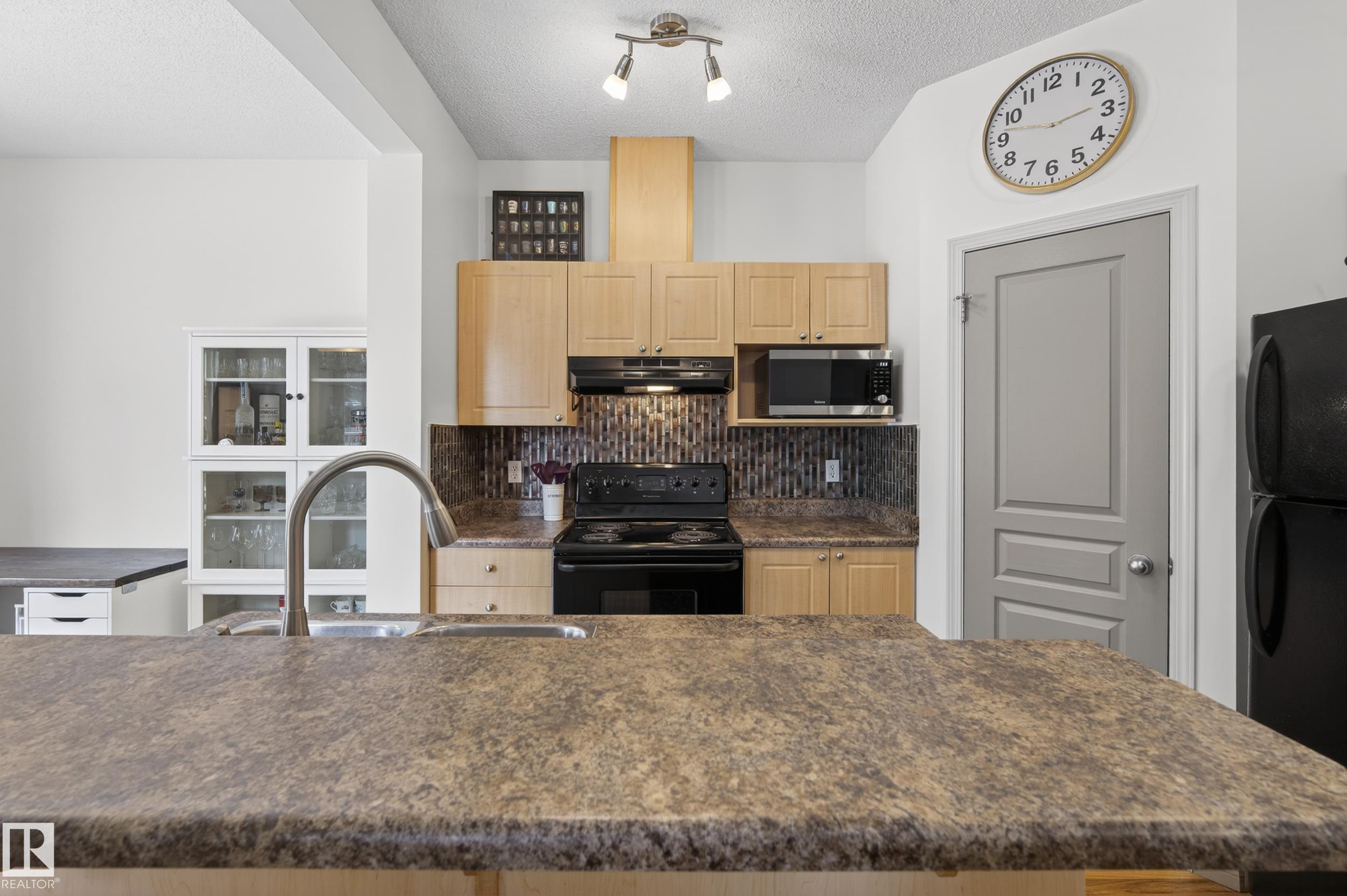 Photo 10 at 3955 Mcmullen Green SW, Macewan, Edmonton