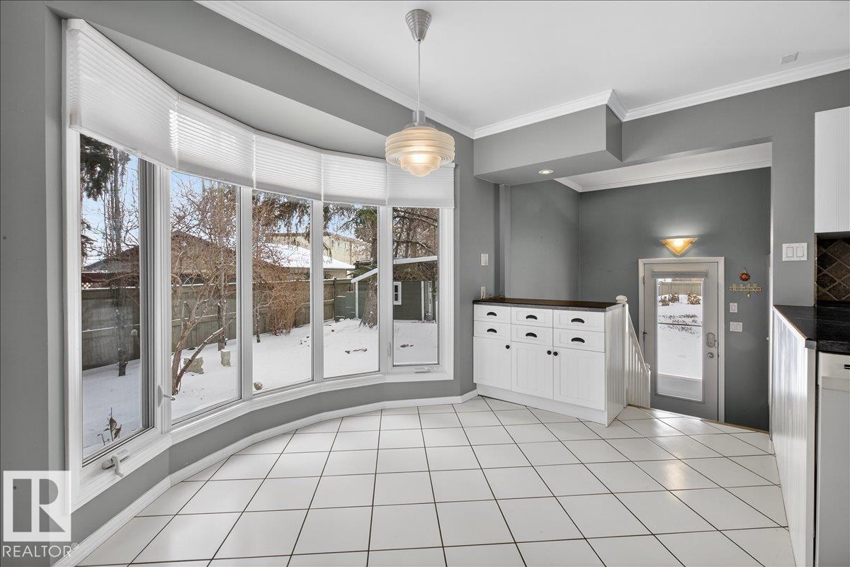 Photo 11 at 9415 128a Avenue NW, Killarney, Edmonton