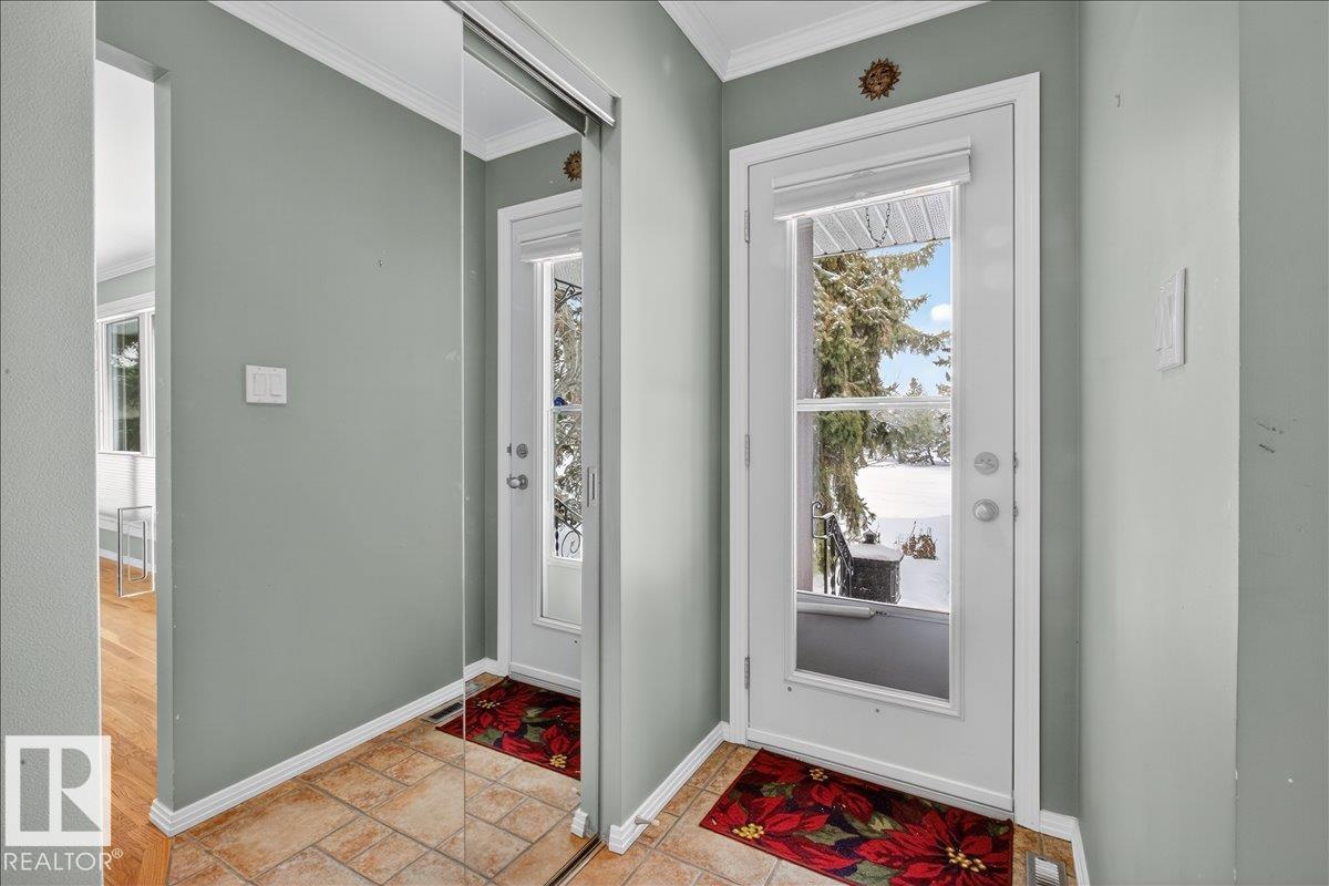 Photo 34 at 9415 128a Avenue NW, Killarney, Edmonton