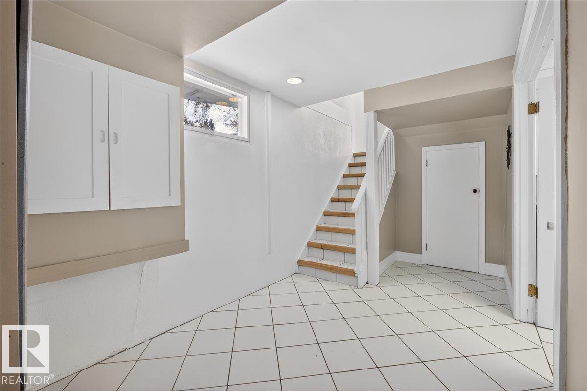 Photo 35 at 9415 128a Avenue NW, Killarney, Edmonton