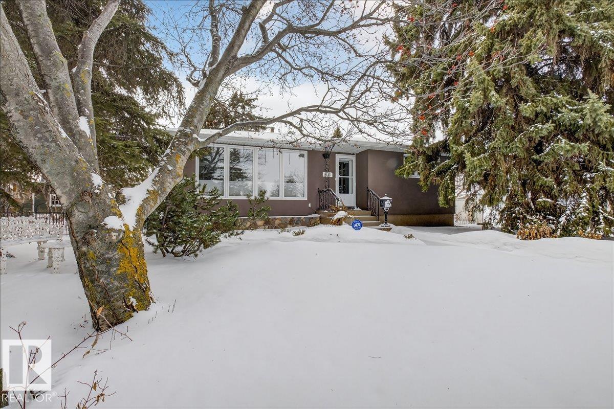 Photo 7 at 9415 128a Avenue NW, Killarney, Edmonton