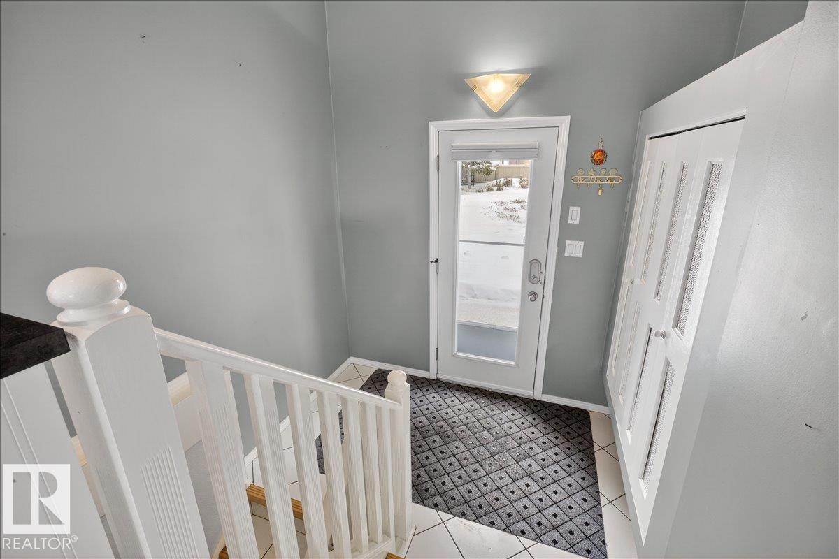 Photo 9 at 9415 128a Avenue NW, Killarney, Edmonton