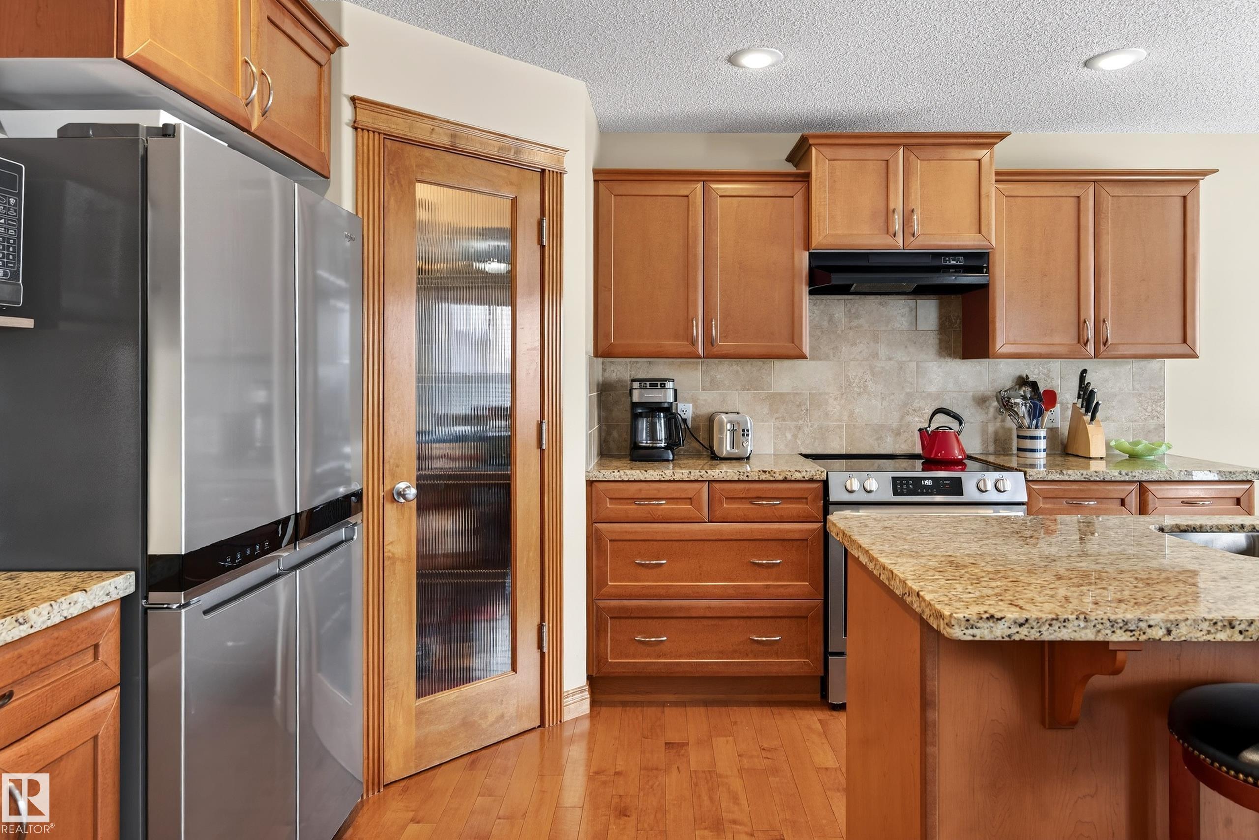 Photo 10 at 14036 145 Avenue NW, Cumberland, Edmonton