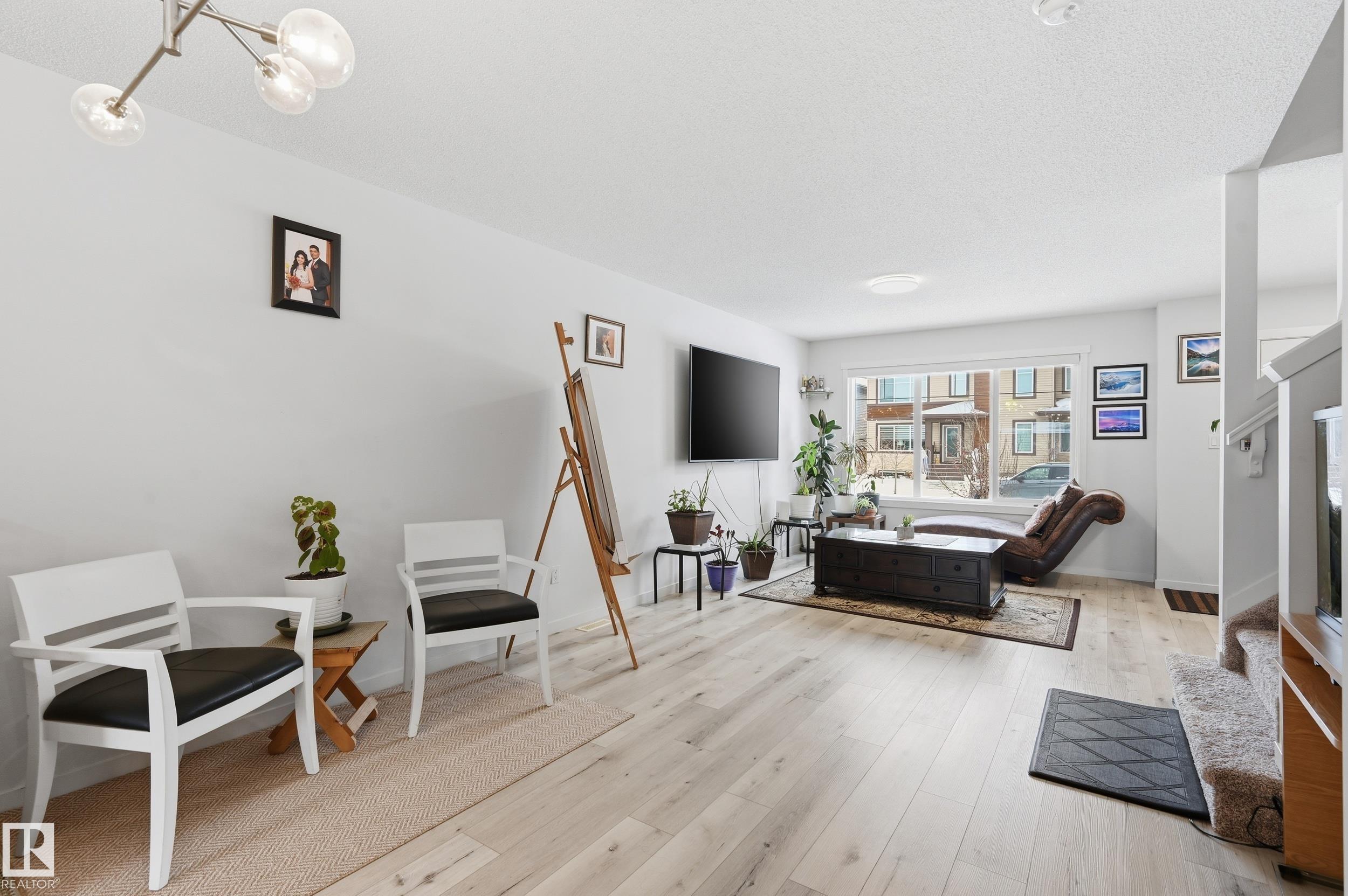 Photo 9 at 2608 201 Street NW, The Uplands, Edmonton