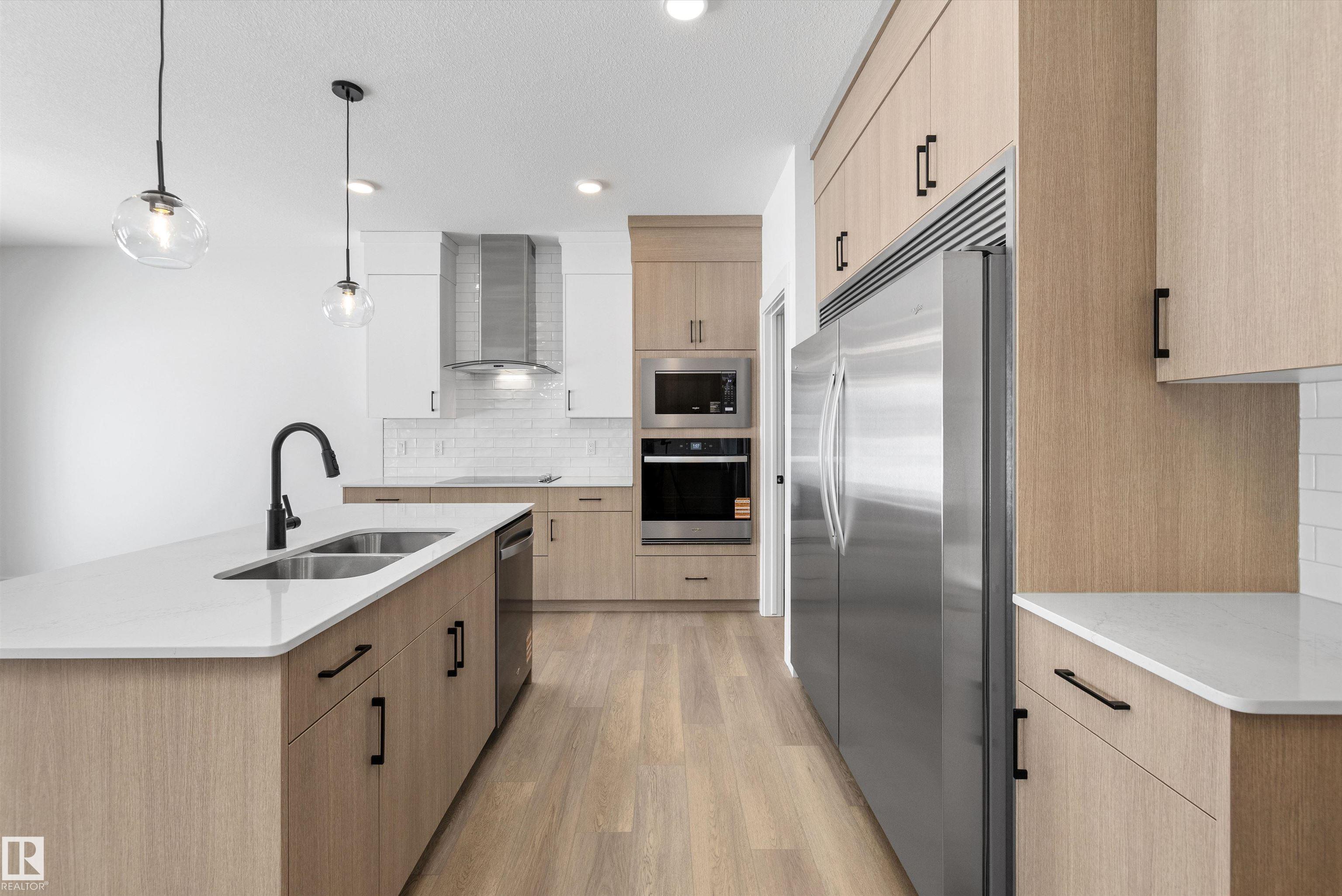 Photo 11 at 1077 Cristall Crescent SW, Chappelle Area, Edmonton