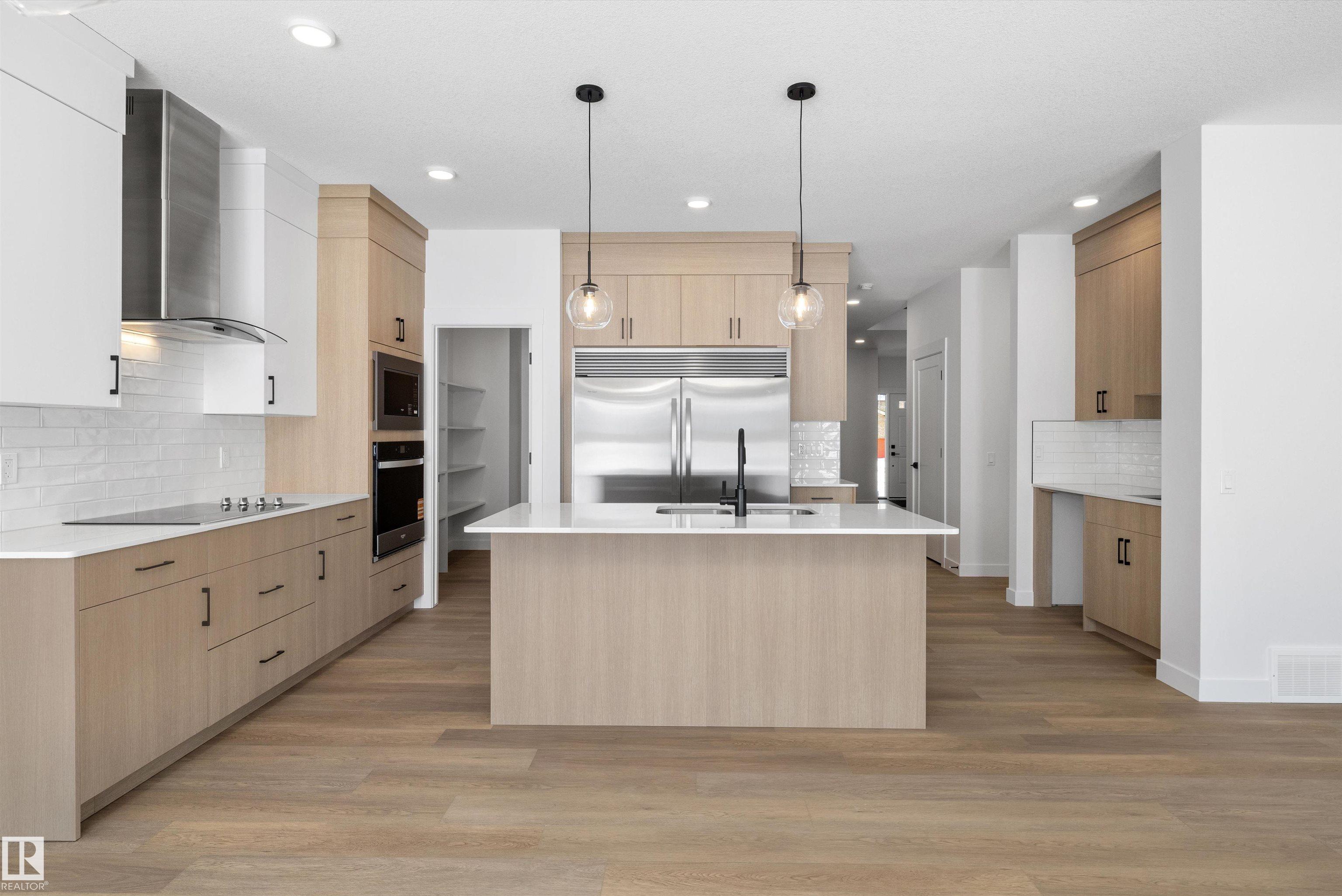 Photo 12 at 1077 Cristall Crescent SW, Chappelle Area, Edmonton