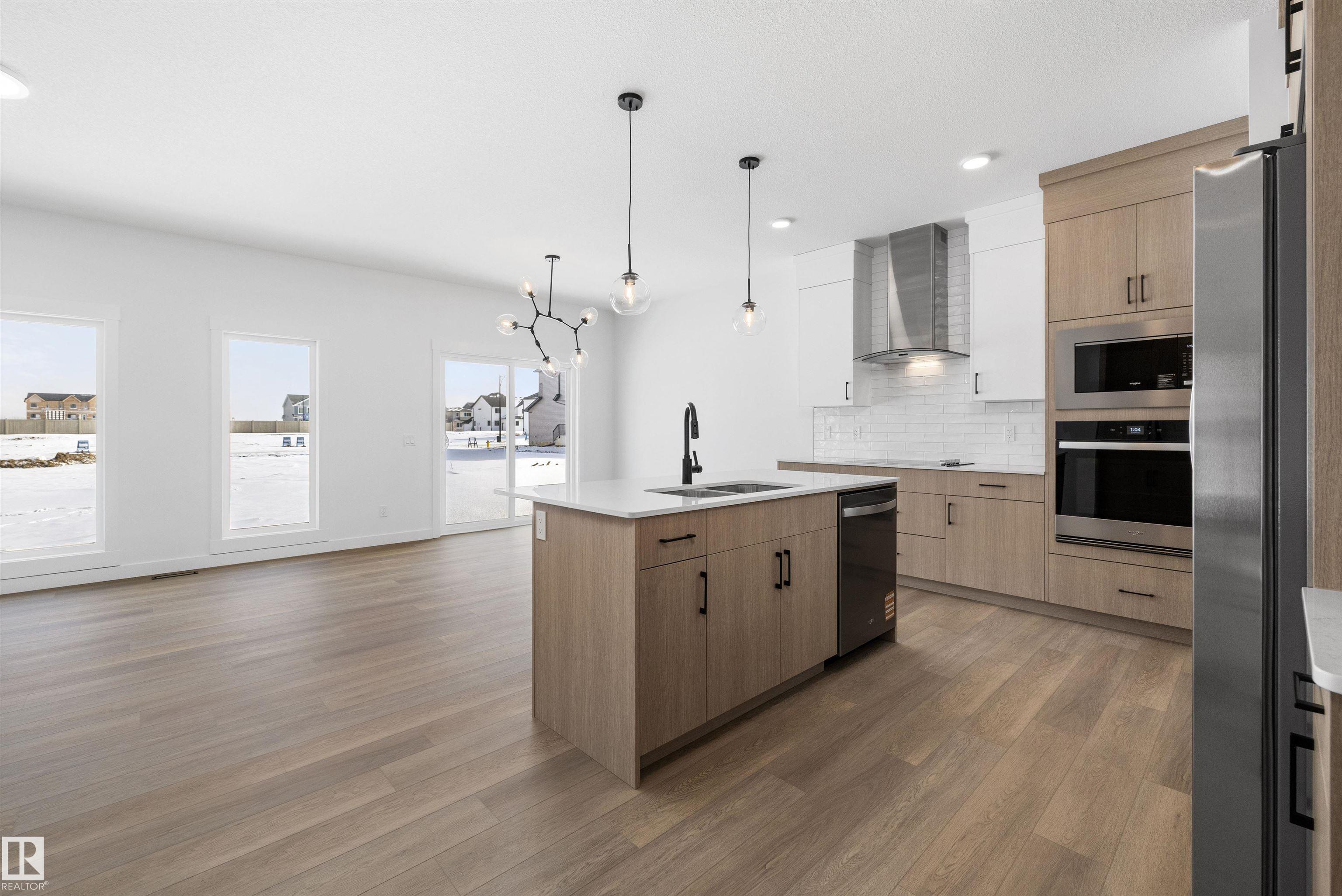 Photo 7 at 1077 Cristall Crescent SW, Chappelle Area, Edmonton