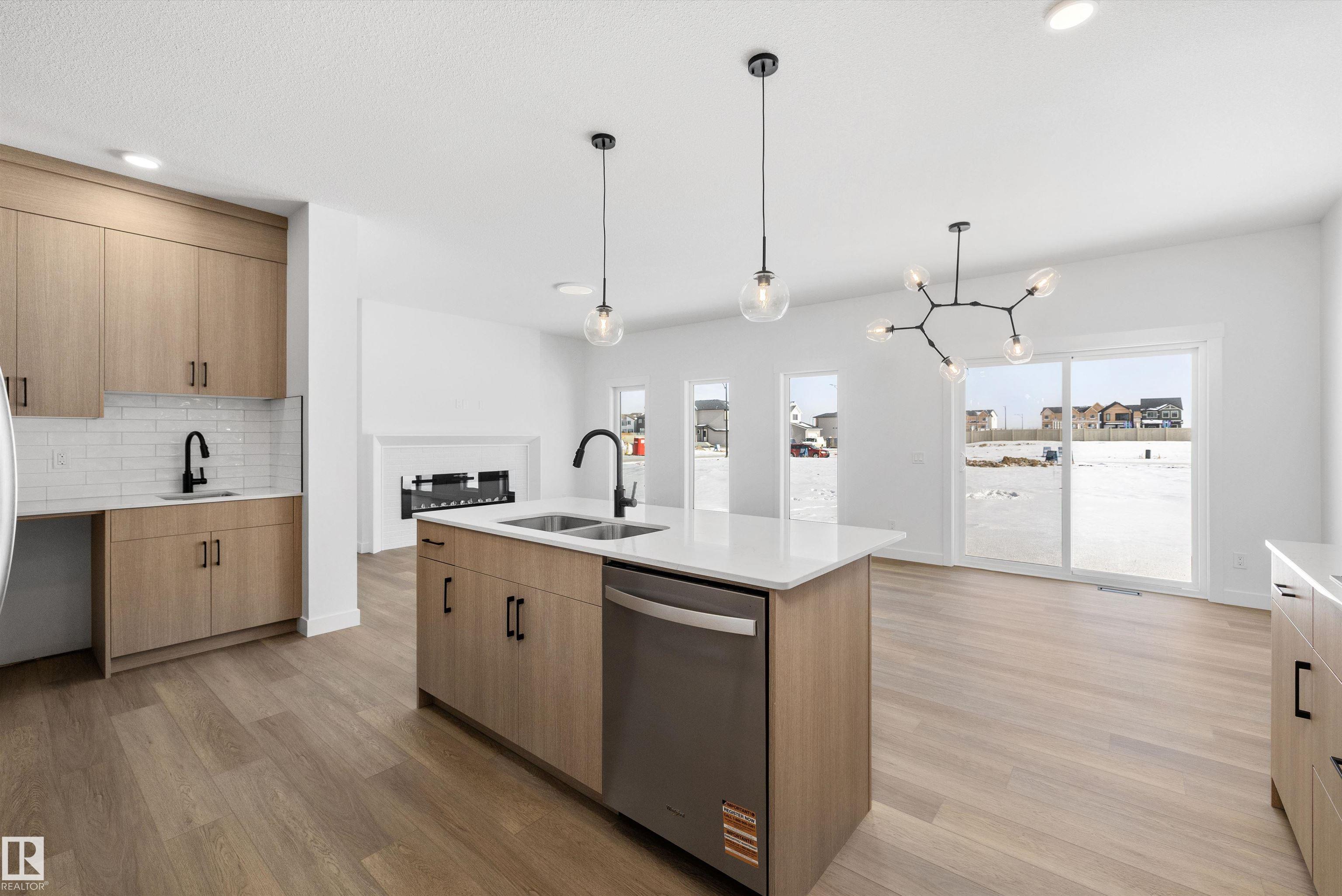 Photo 10 at 1077 Cristall Crescent SW, Chappelle Area, Edmonton