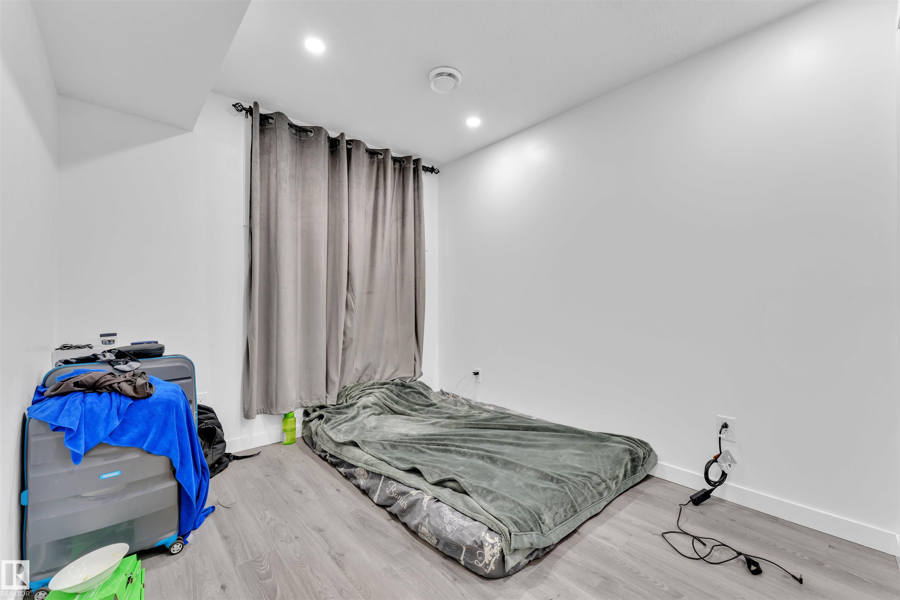 Photo 32 at 4104 6 Avenue SW, Charlesworth, Edmonton