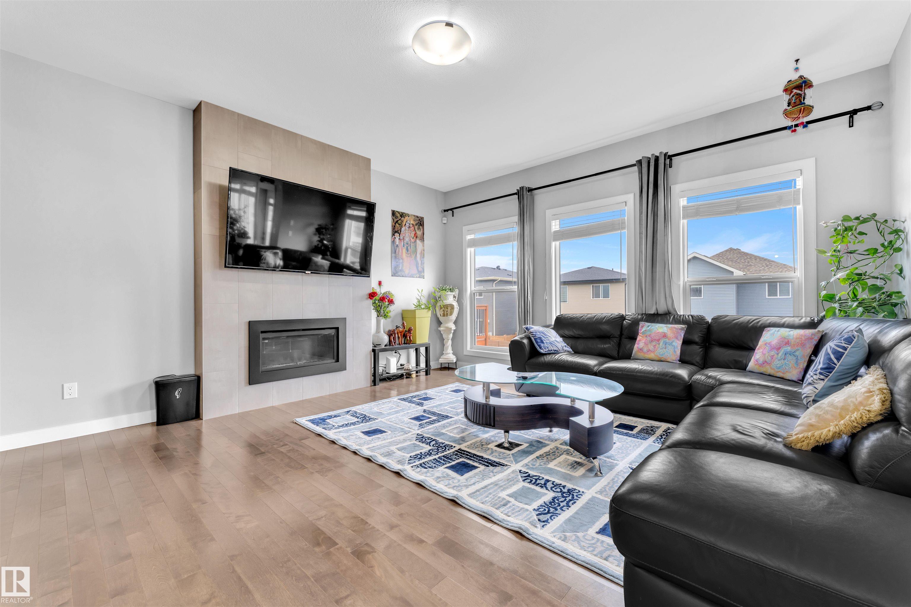 Photo 7 at 4104 6 Avenue SW, Charlesworth, Edmonton