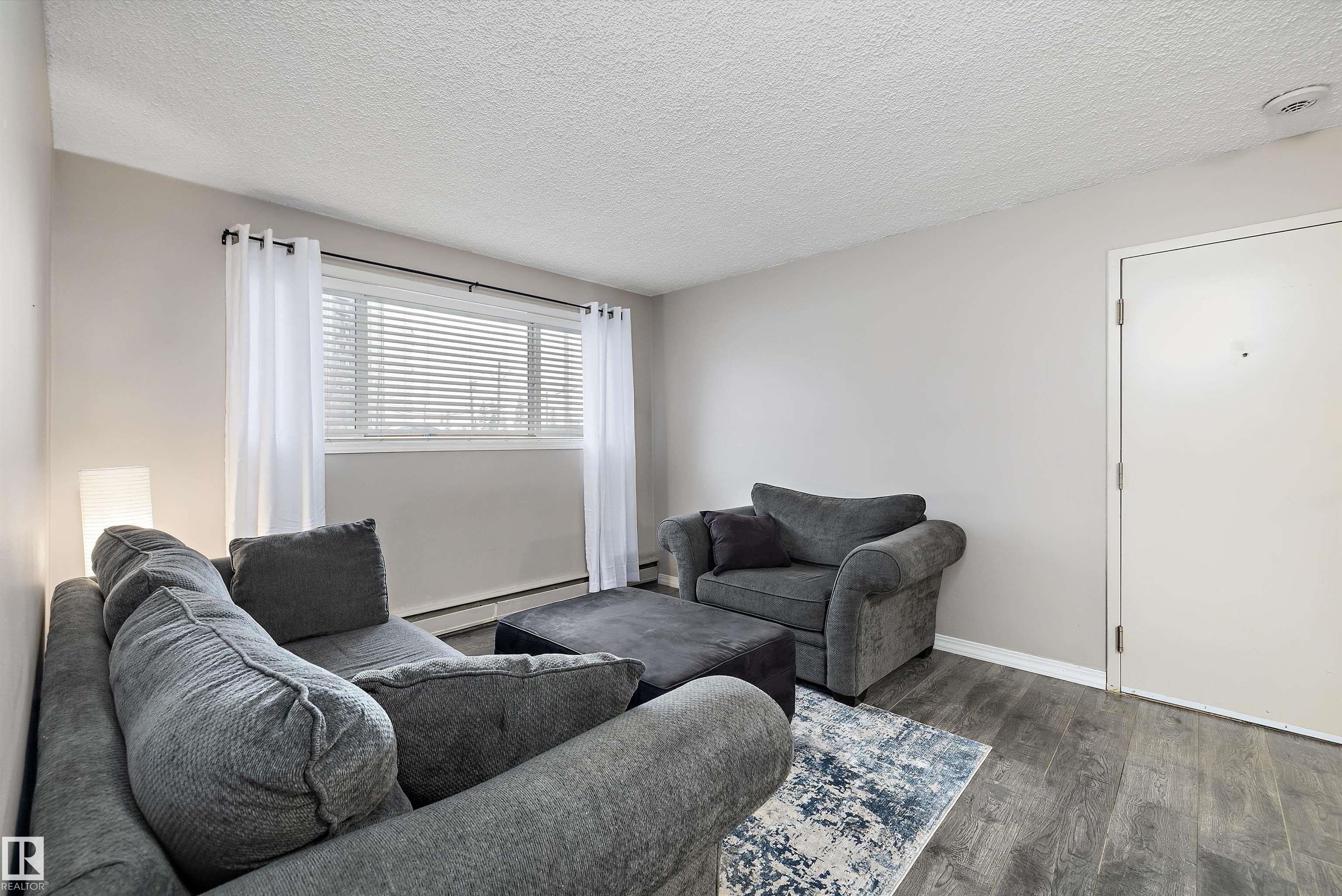 Photo 11 at 4 - 8803 101 Street NW, Strathcona, Edmonton