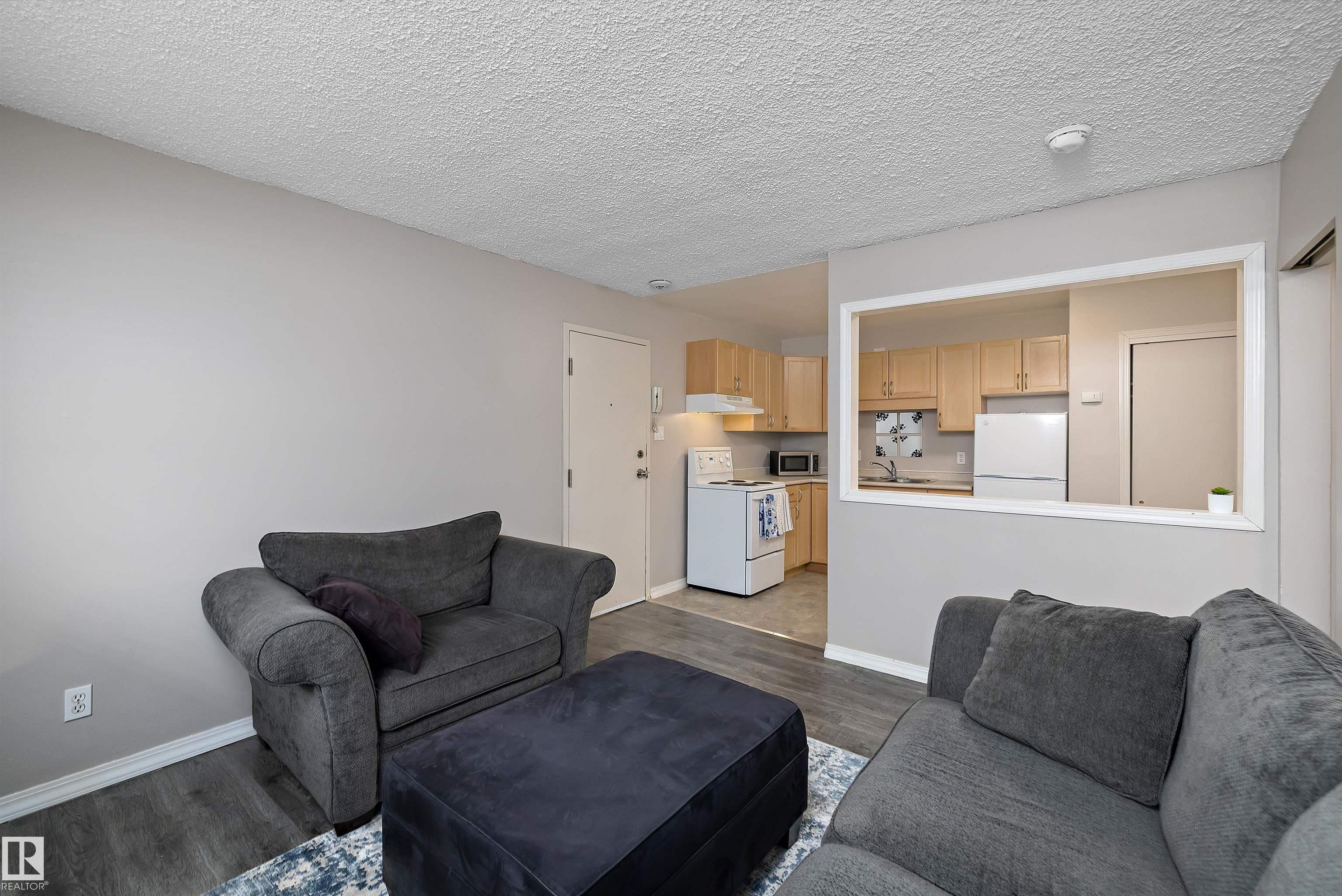 Photo 9 at 4 - 8803 101 Street NW, Strathcona, Edmonton