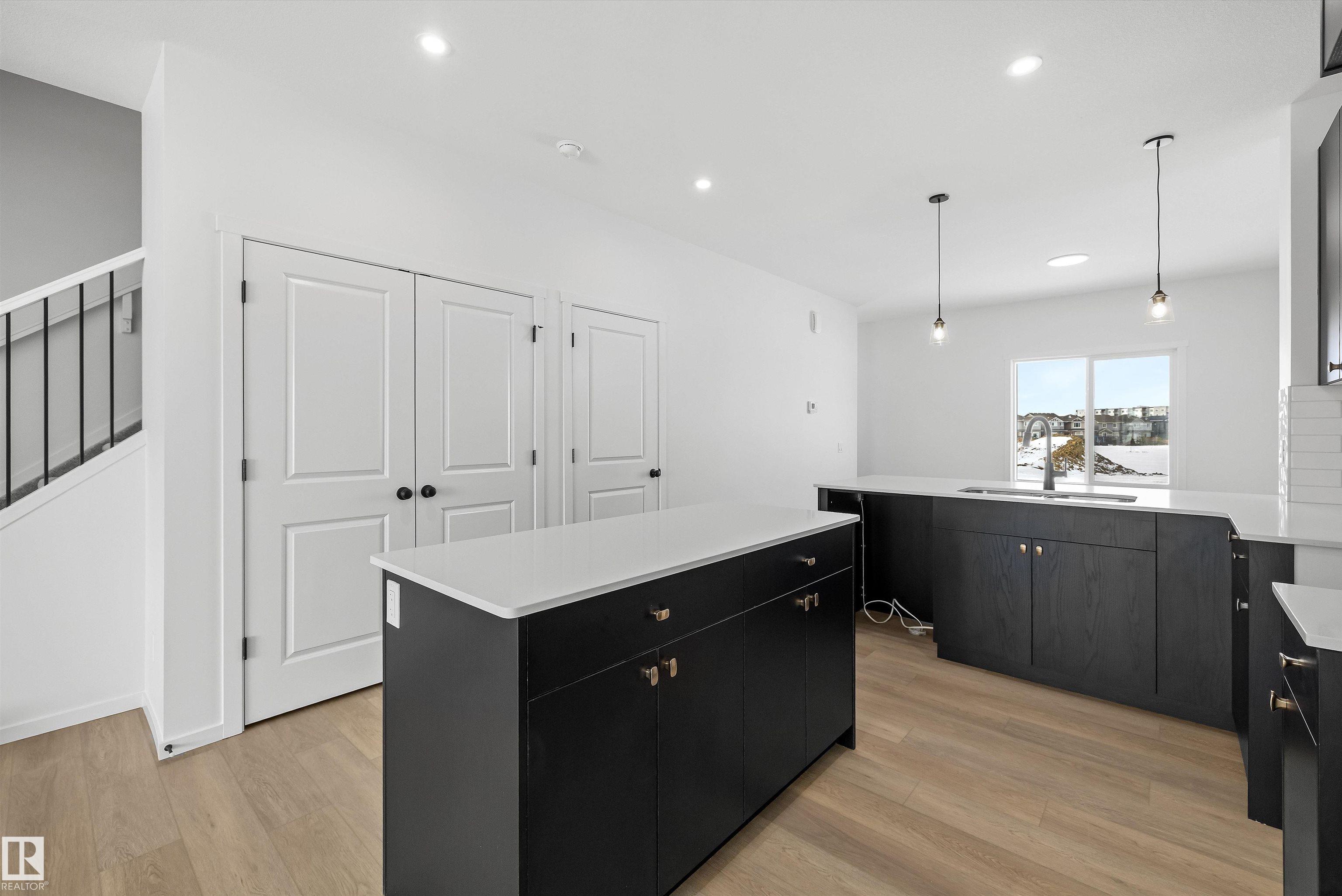 Photo 11 at 276 Chappelle Drive SW, Chappelle Area, Edmonton