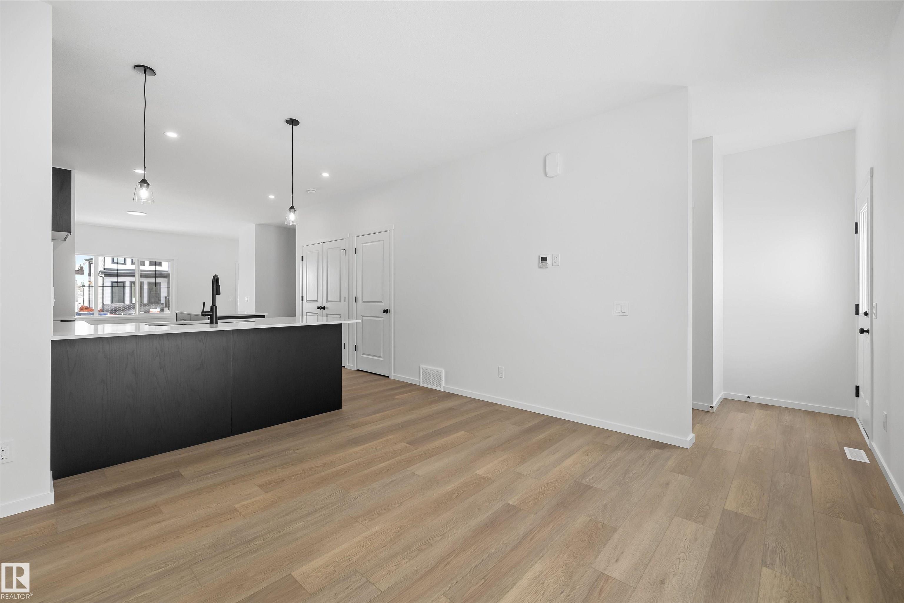 Photo 16 at 276 Chappelle Drive SW, Chappelle Area, Edmonton