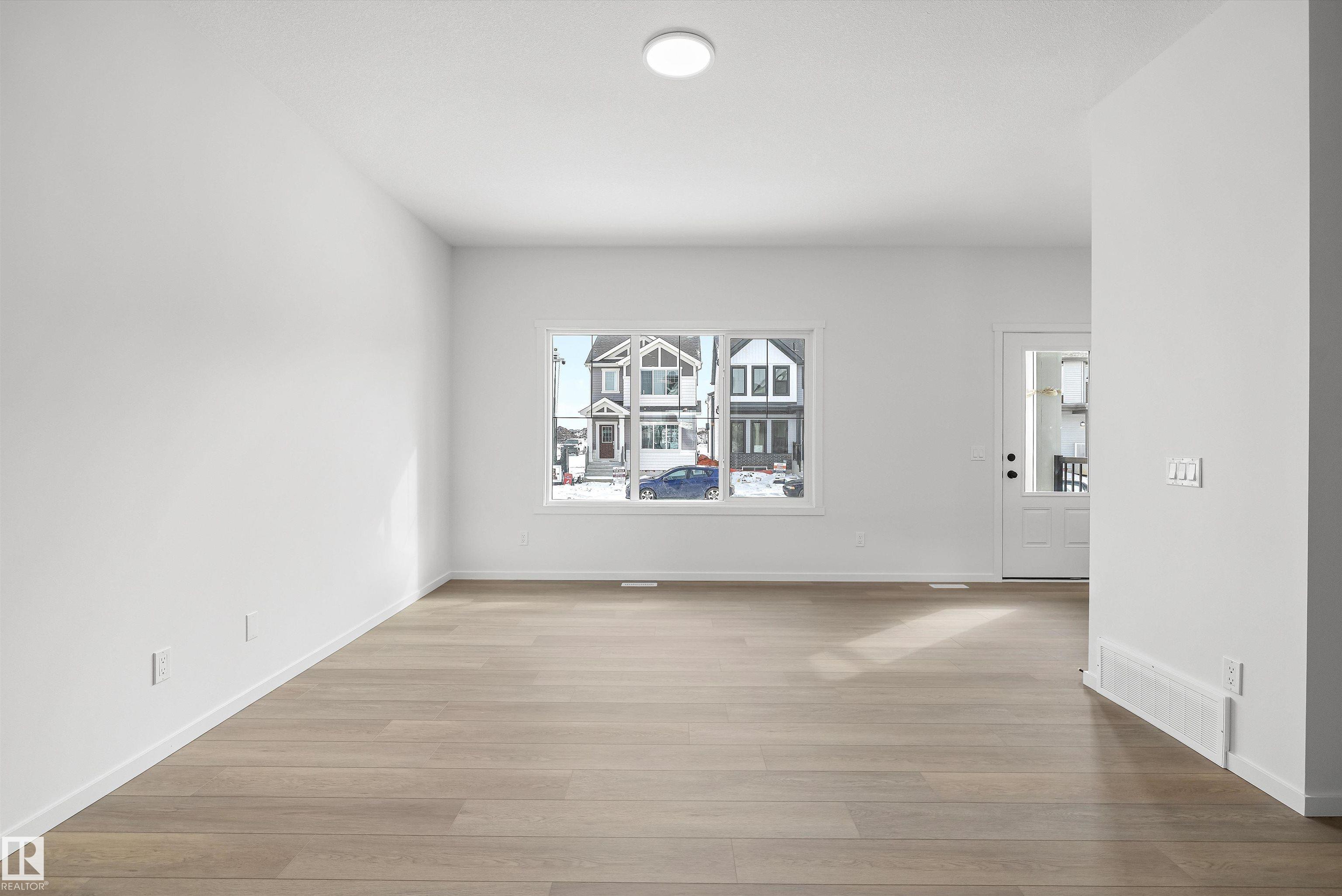 Photo 6 at 276 Chappelle Drive SW, Chappelle Area, Edmonton