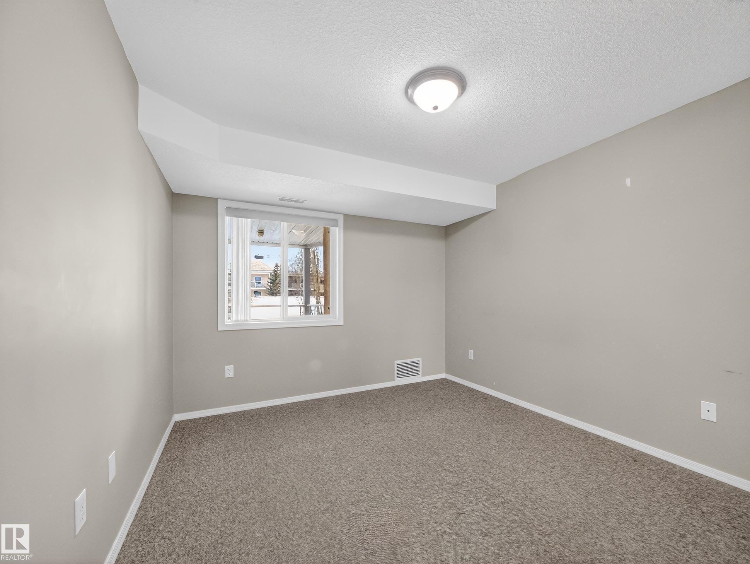 Photo 12 at 302 - 9008 99 Avenue NW, Riverdale, Edmonton