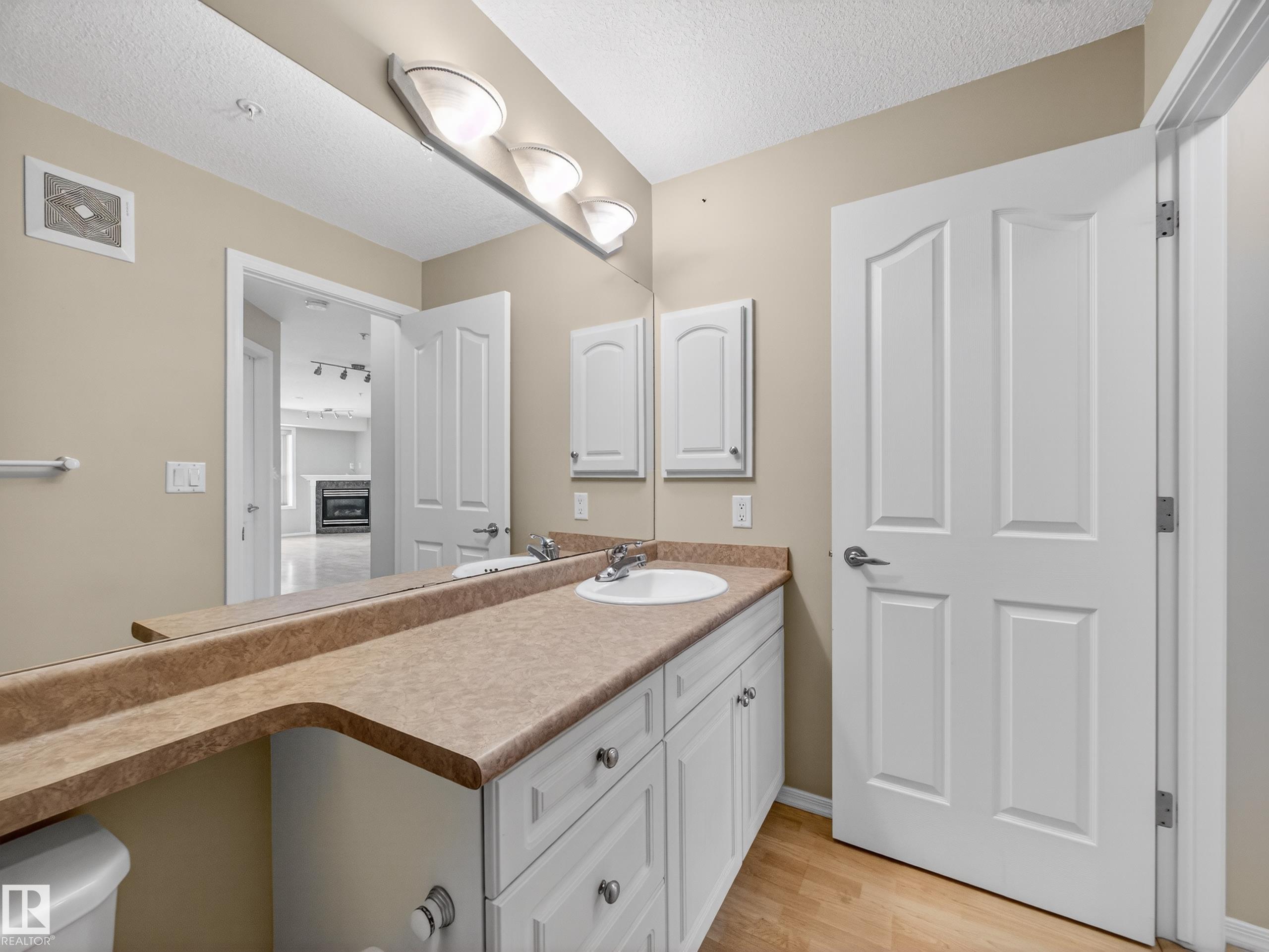 Photo 18 at 302 - 9008 99 Avenue NW, Riverdale, Edmonton