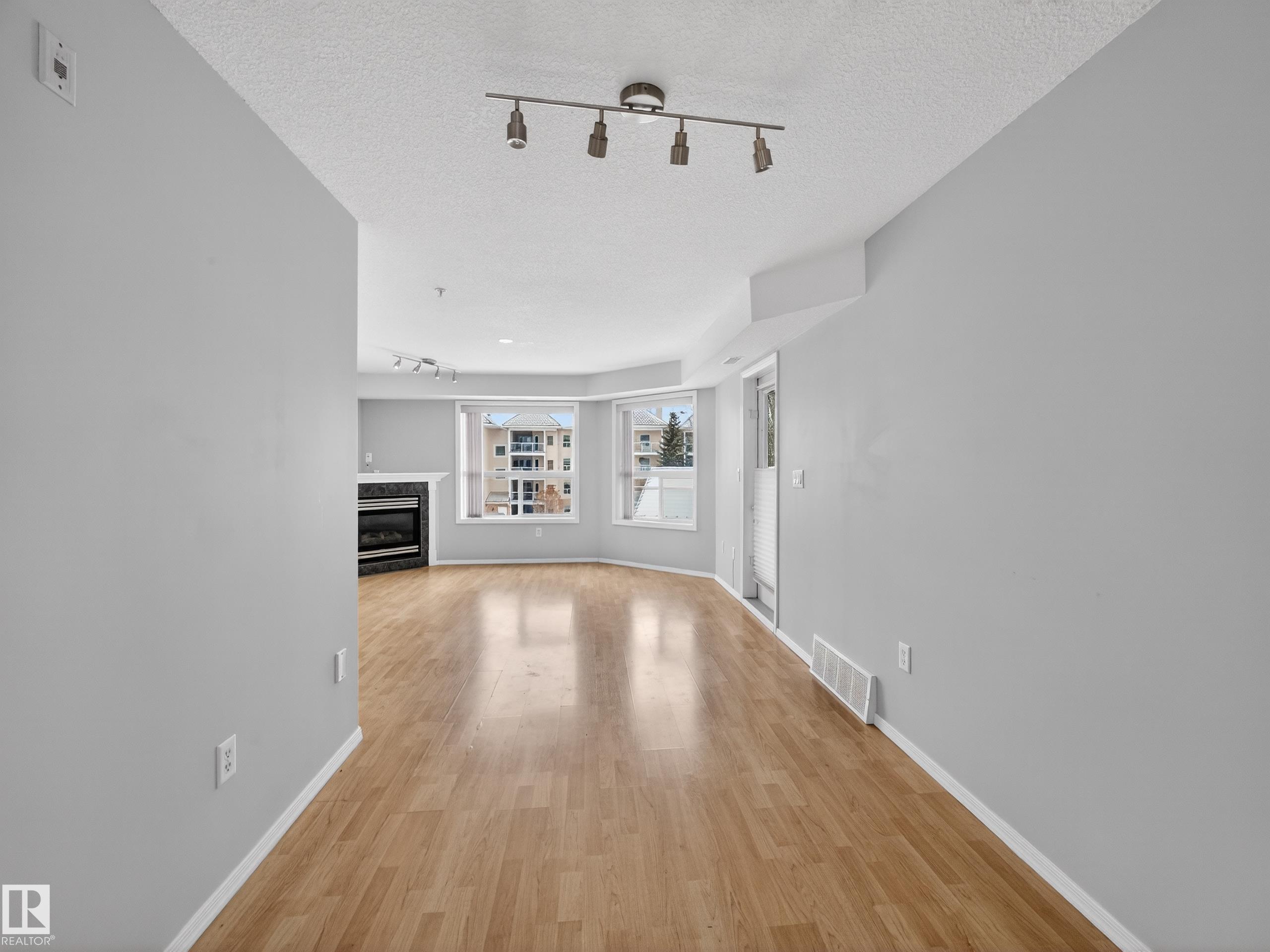 Photo 8 at 302 - 9008 99 Avenue NW, Riverdale, Edmonton