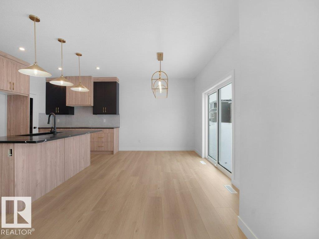 Photo 13 at 3314 Chickadee Drive NW, Starling, Edmonton