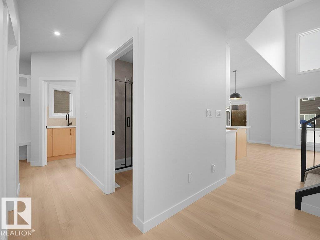 Photo 11 at 3322 Chickadee Drive NW, Starling, Edmonton