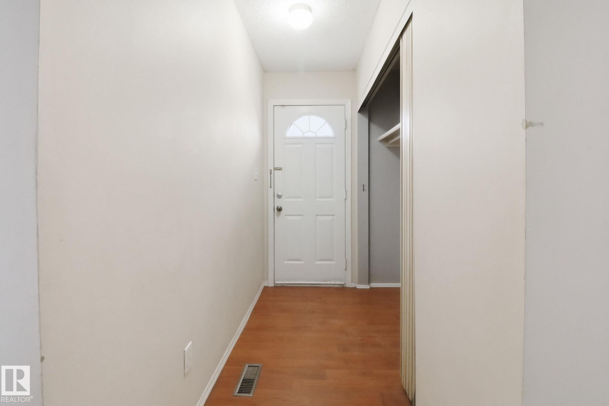 Photo 18 at 8149 27 Avenue NW, Meyonohk, Edmonton