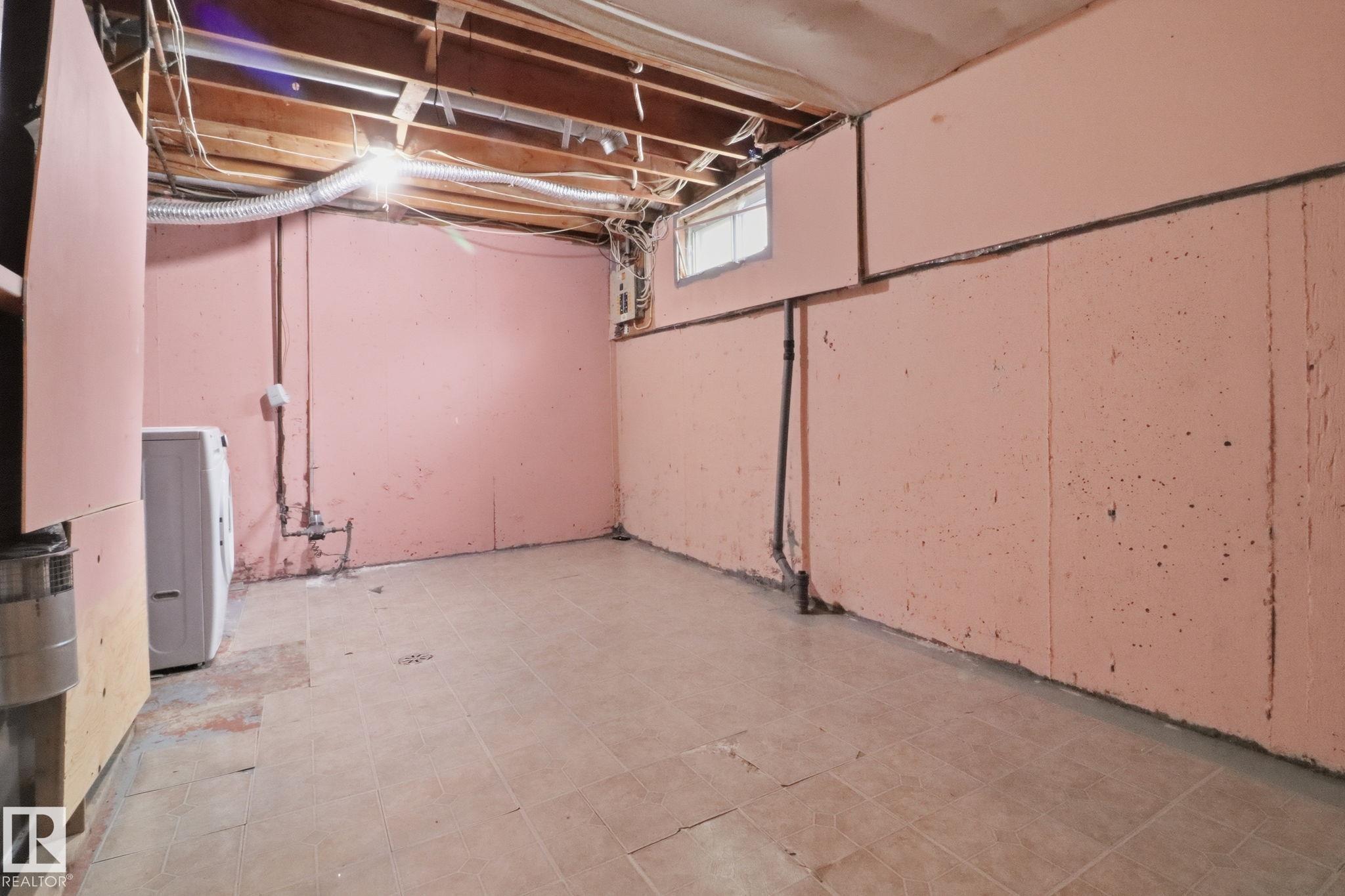 Photo 31 at 8149 27 Avenue NW, Meyonohk, Edmonton