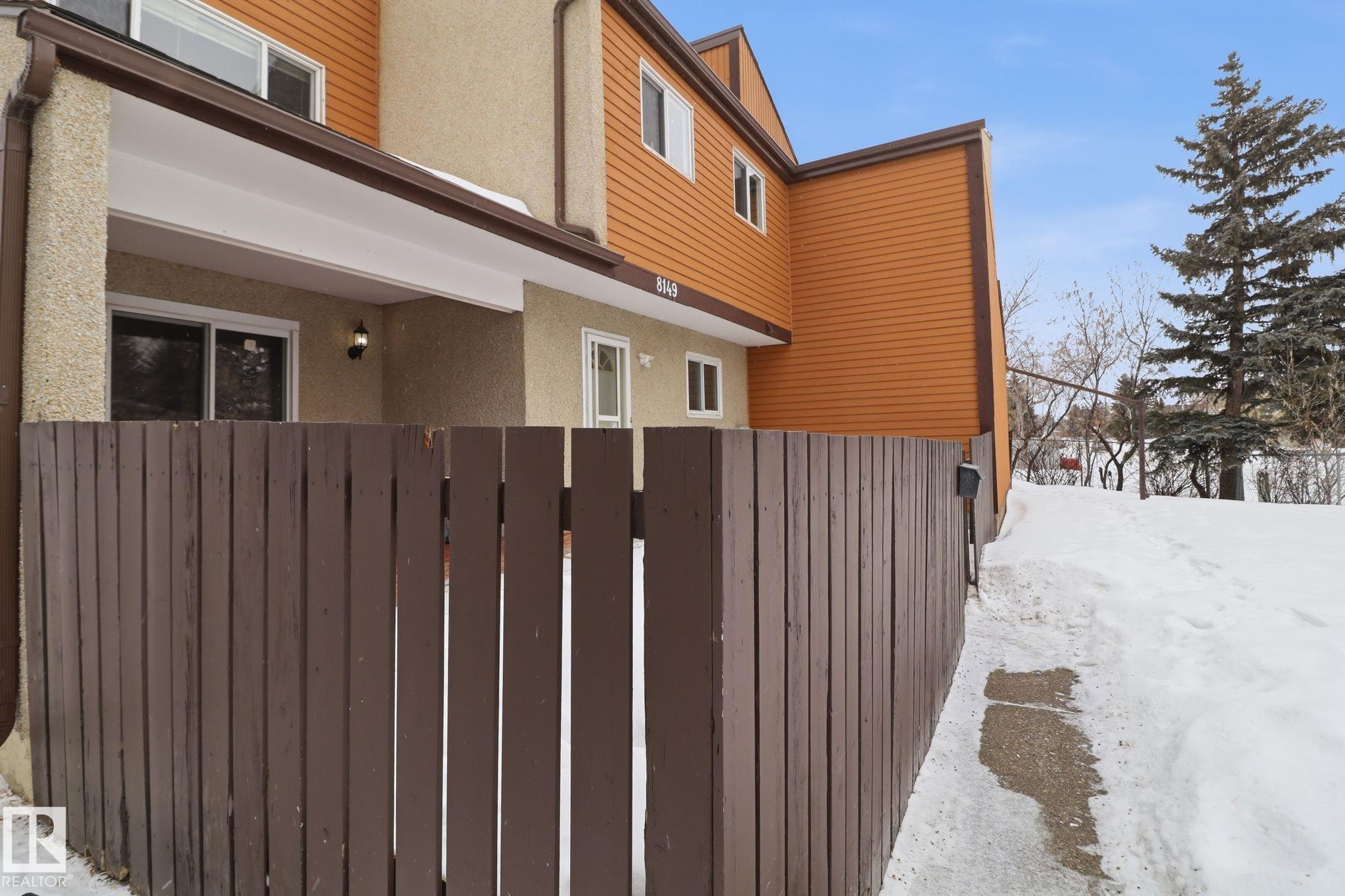 Photo 7 at 8149 27 Avenue NW, Meyonohk, Edmonton