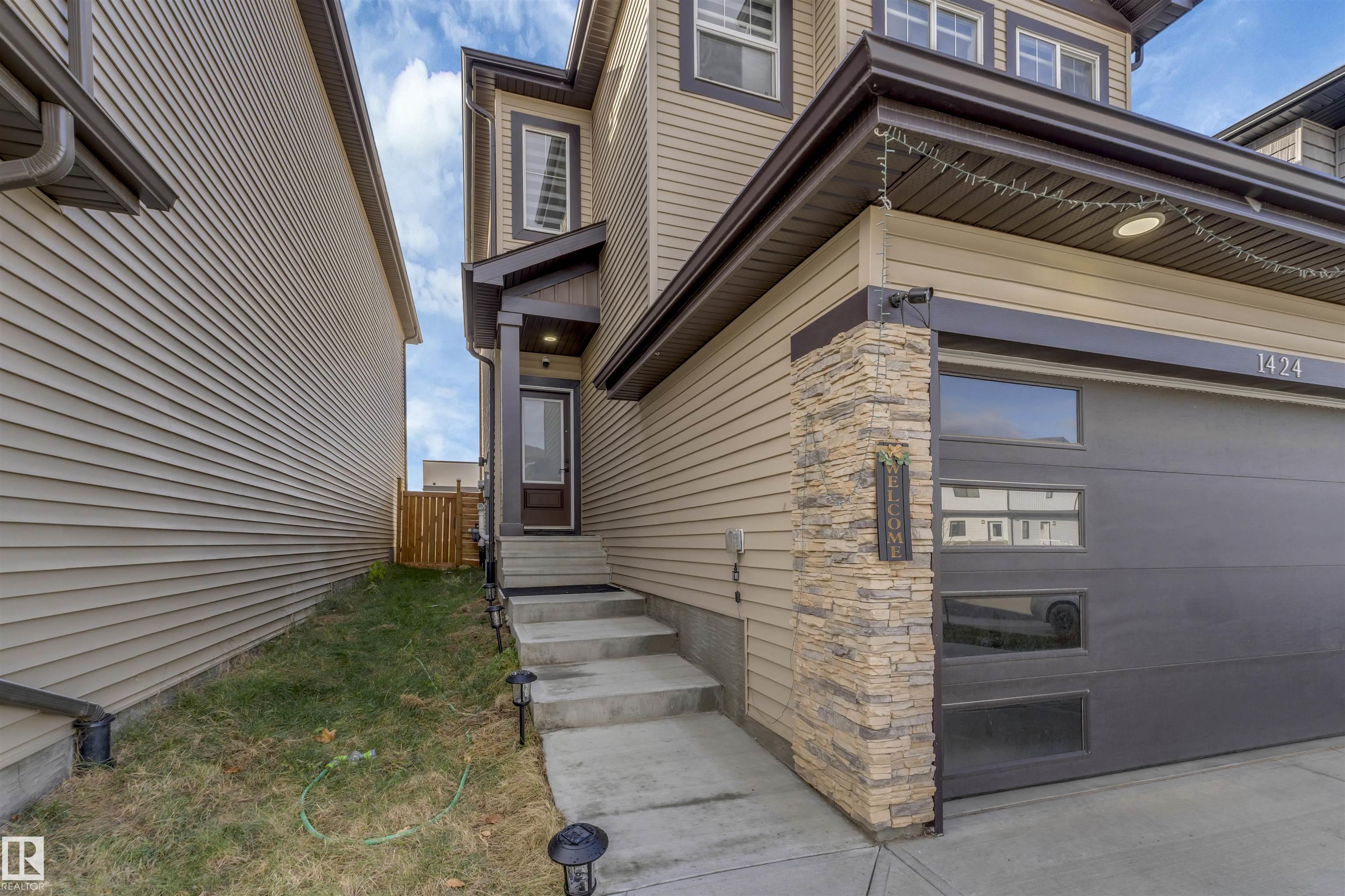 1424 15 Street NW, Aster, Edmonton