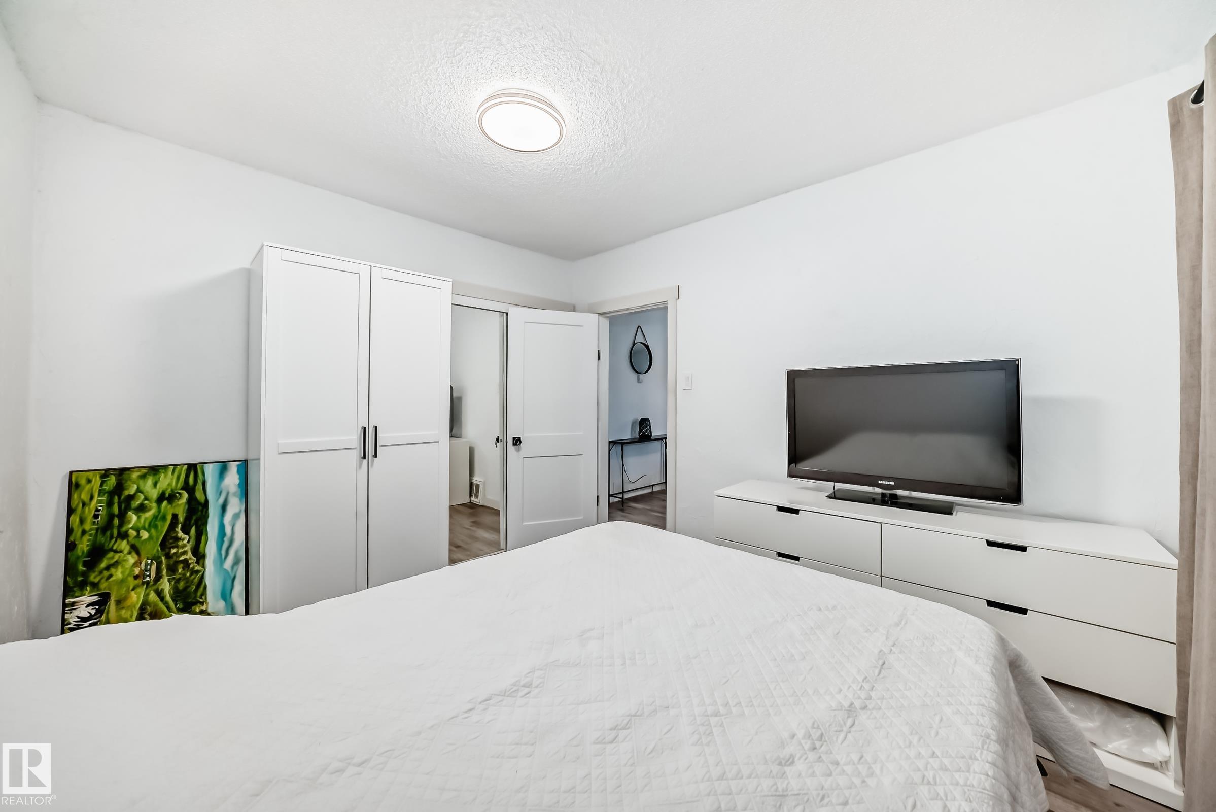 Photo 15 at 11429 89 Street NW, Parkdale, Edmonton