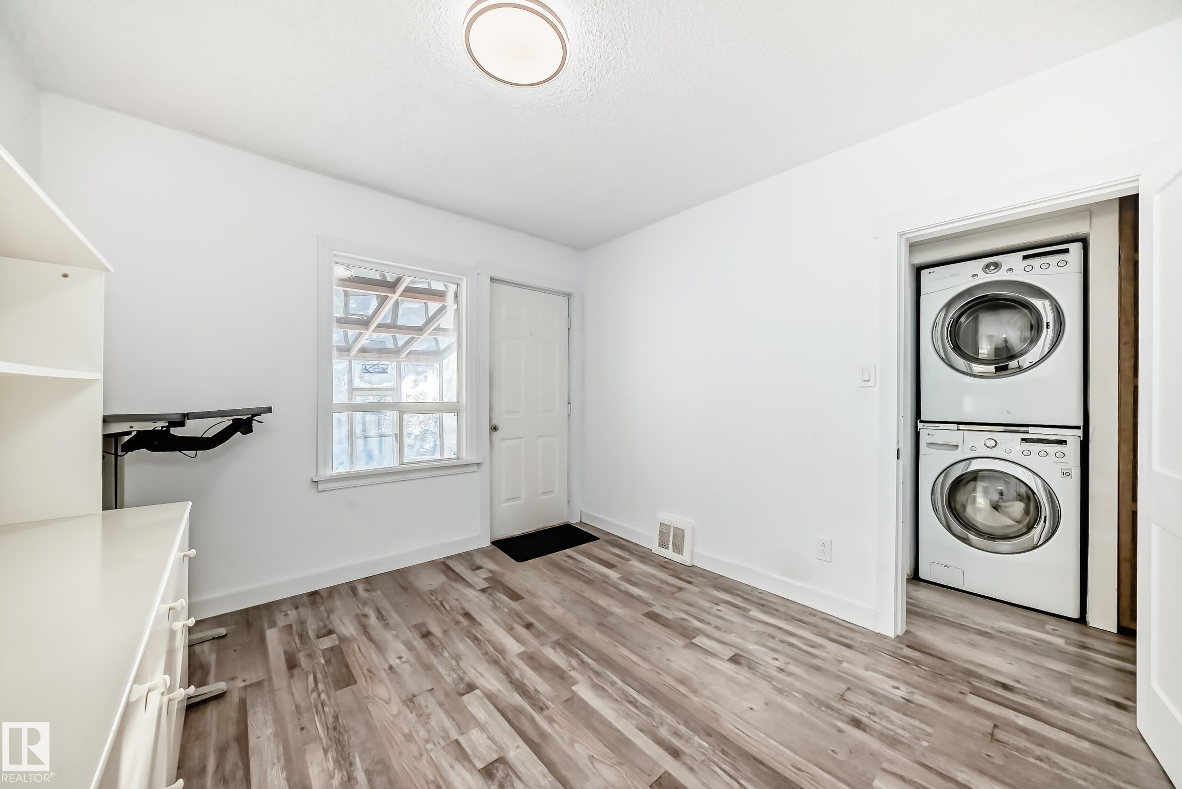 Photo 19 at 11429 89 Street NW, Parkdale, Edmonton