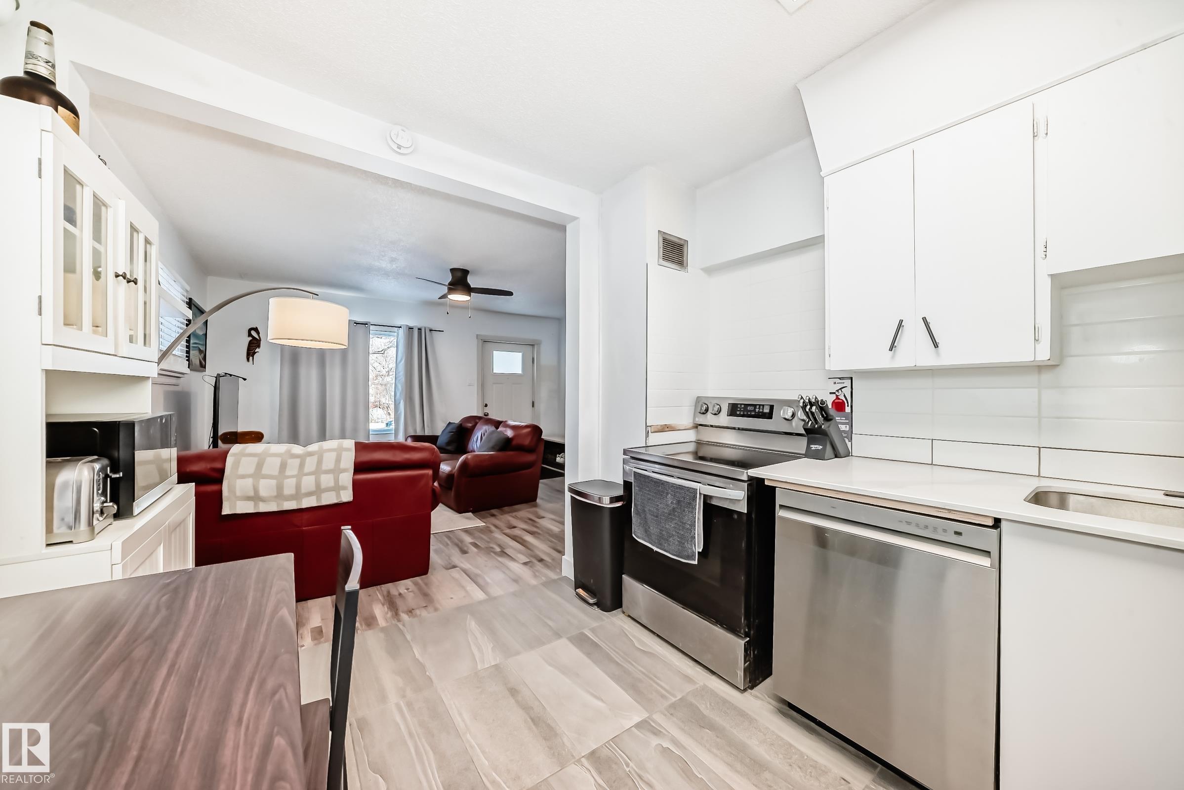 Photo 27 at 11429 89 Street NW, Parkdale, Edmonton