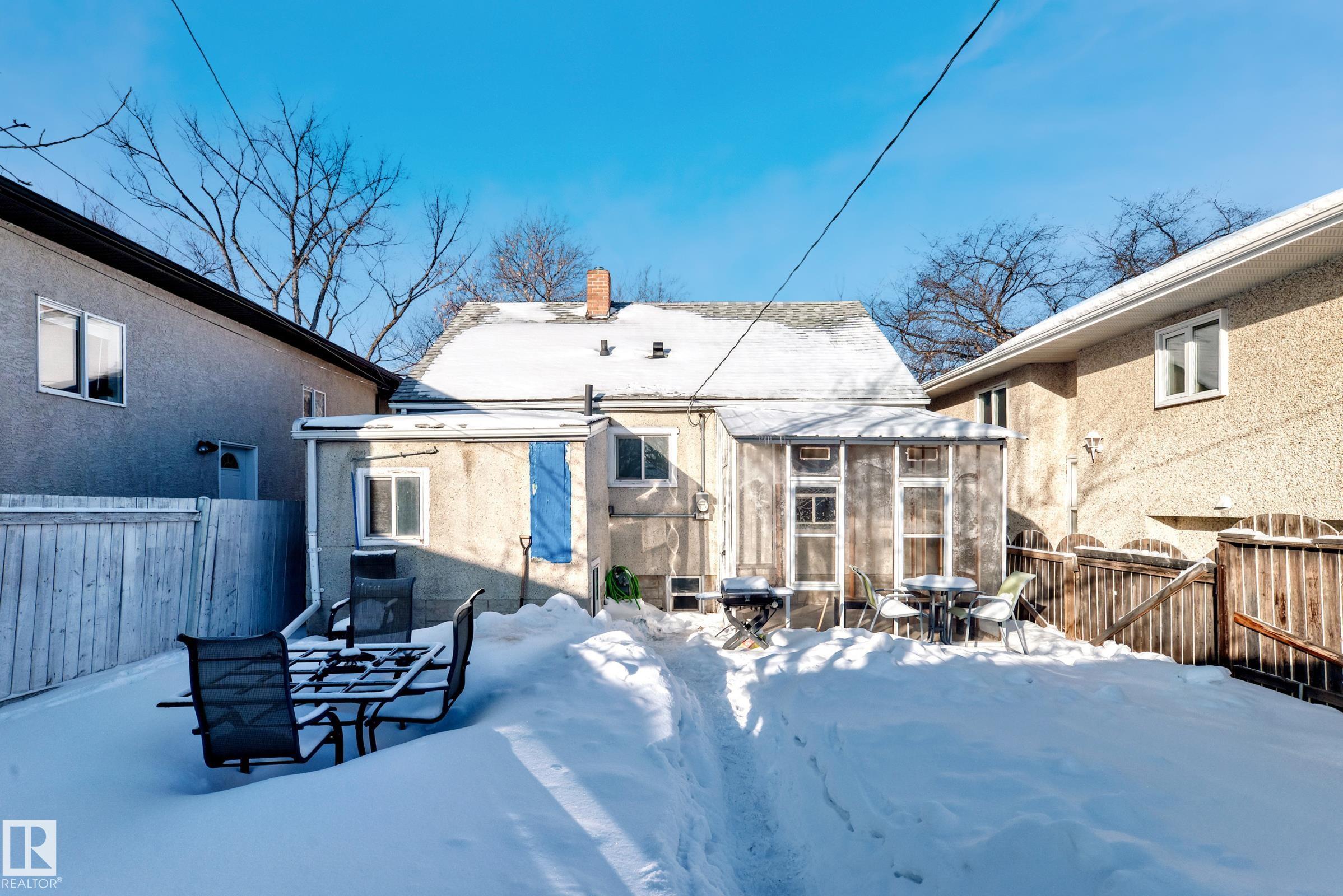 Photo 34 at 11429 89 Street NW, Parkdale, Edmonton