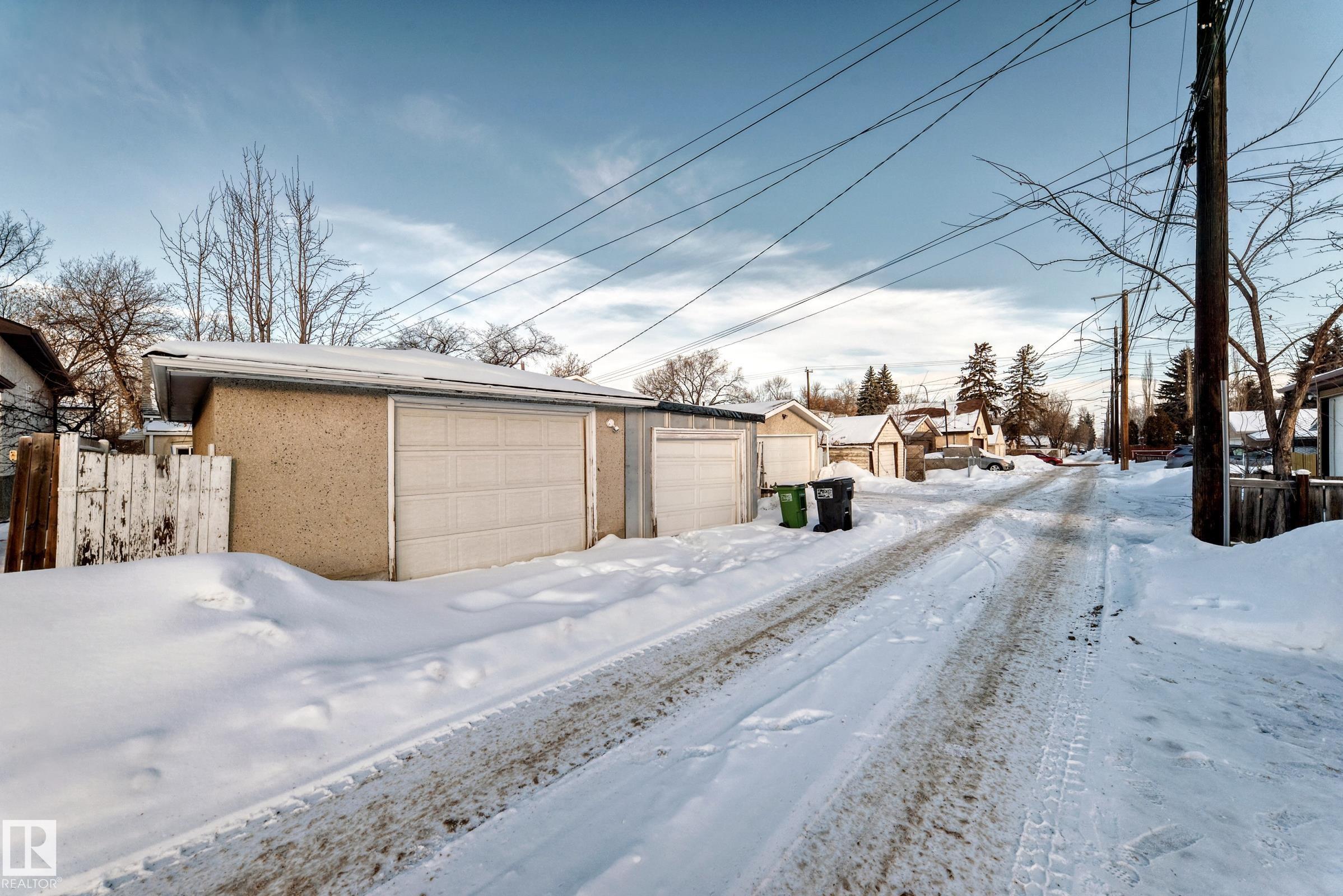 Photo 37 at 11429 89 Street NW, Parkdale, Edmonton