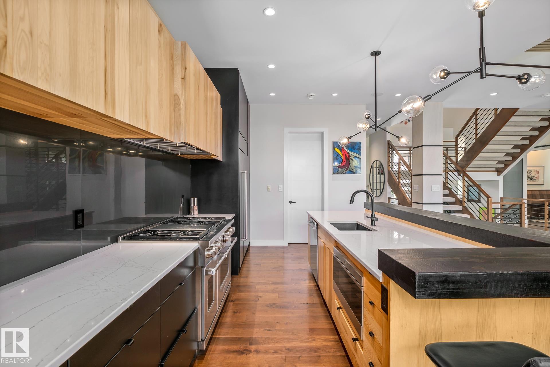 Photo 17 at 699 Howatt Drive SW, Hays Ridge Area, Edmonton