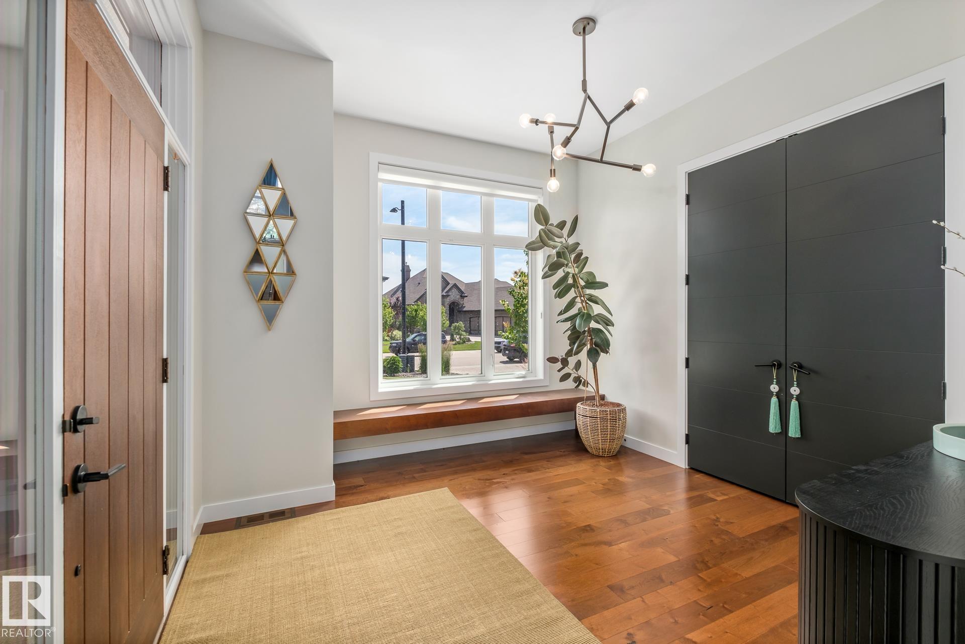 Photo 6 at 699 Howatt Drive SW, Hays Ridge Area, Edmonton