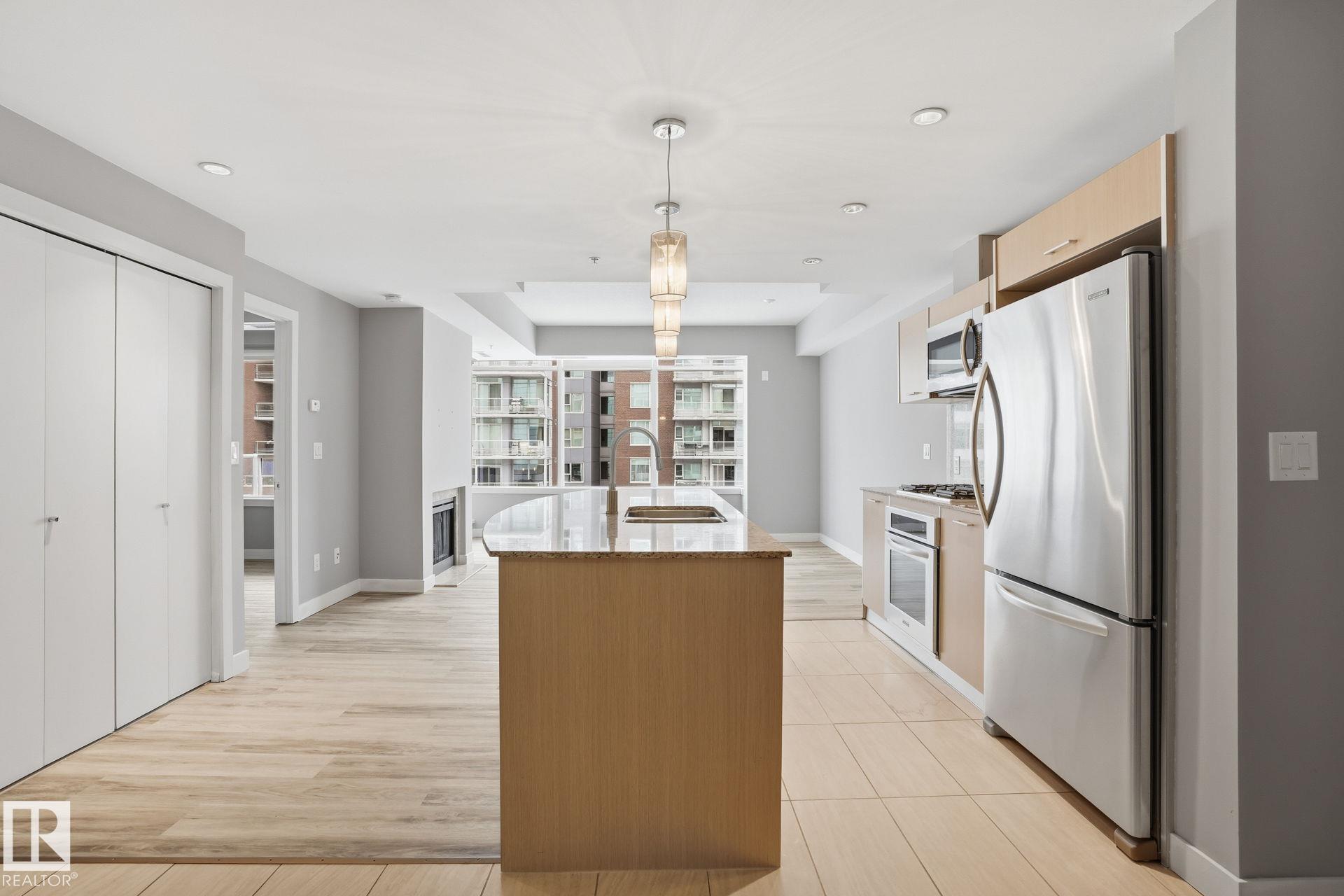 Photo 9 at 402 - 2510 109 Street NW, Ermineskin, Edmonton