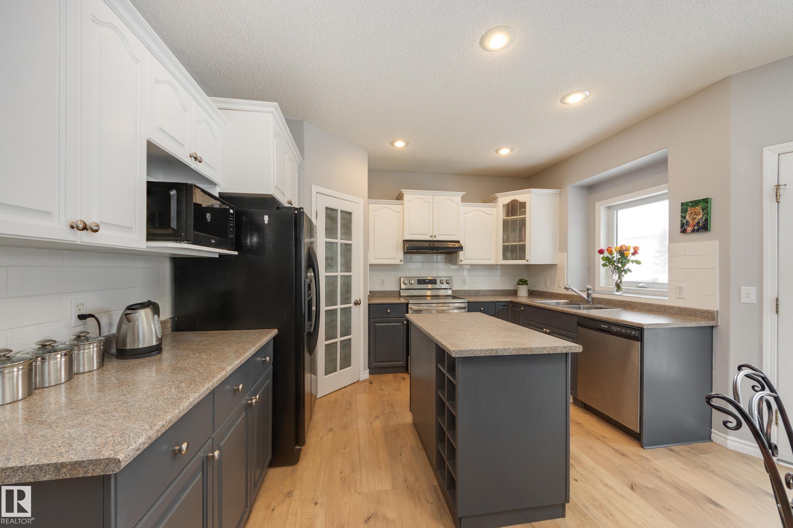 Photo 14 at 121 Forrest Drive, Forrest Greens, Sherwood Park