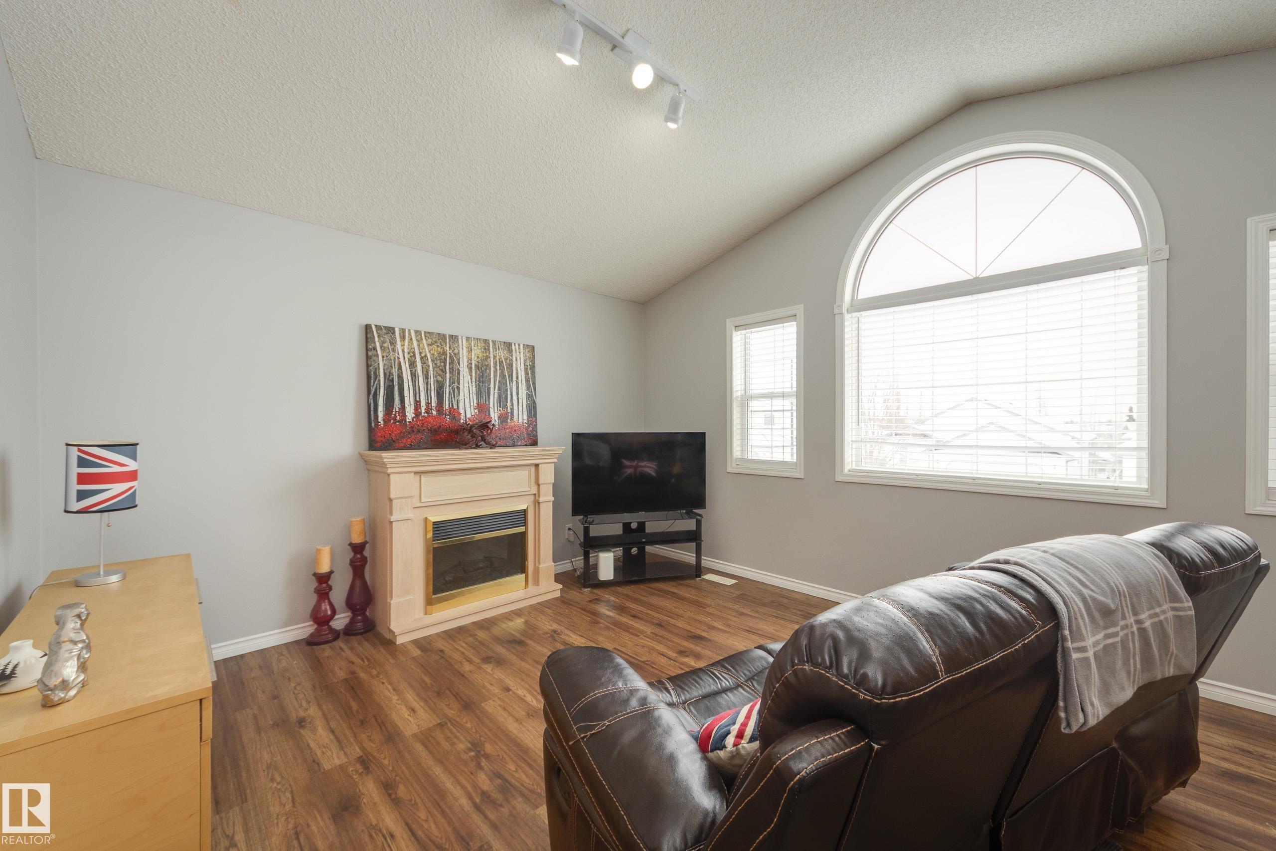 Photo 19 at 121 Forrest Drive, Forrest Greens, Sherwood Park