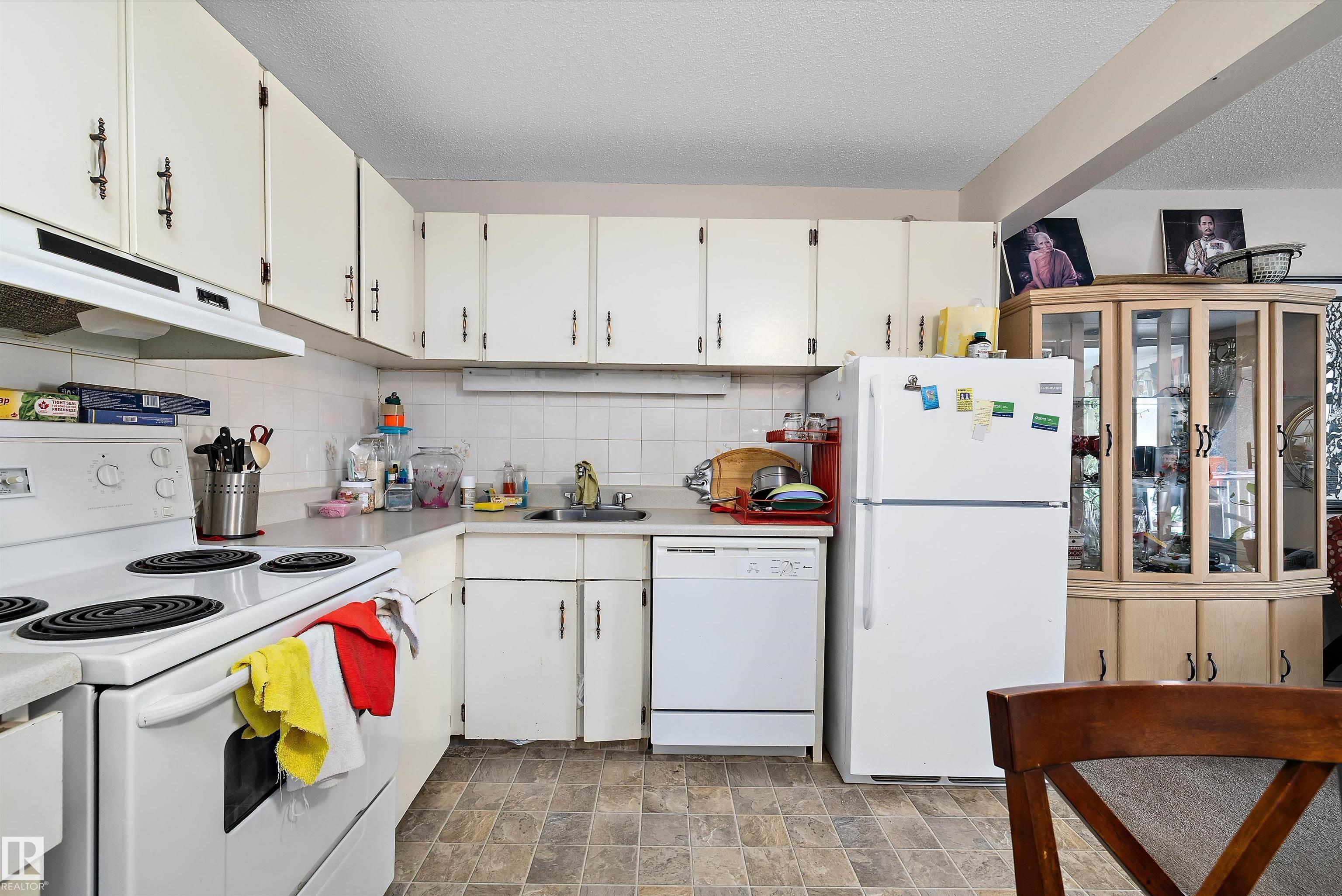 320 - 8604 Gateway Boulevard NW, Strathcona, Edmonton