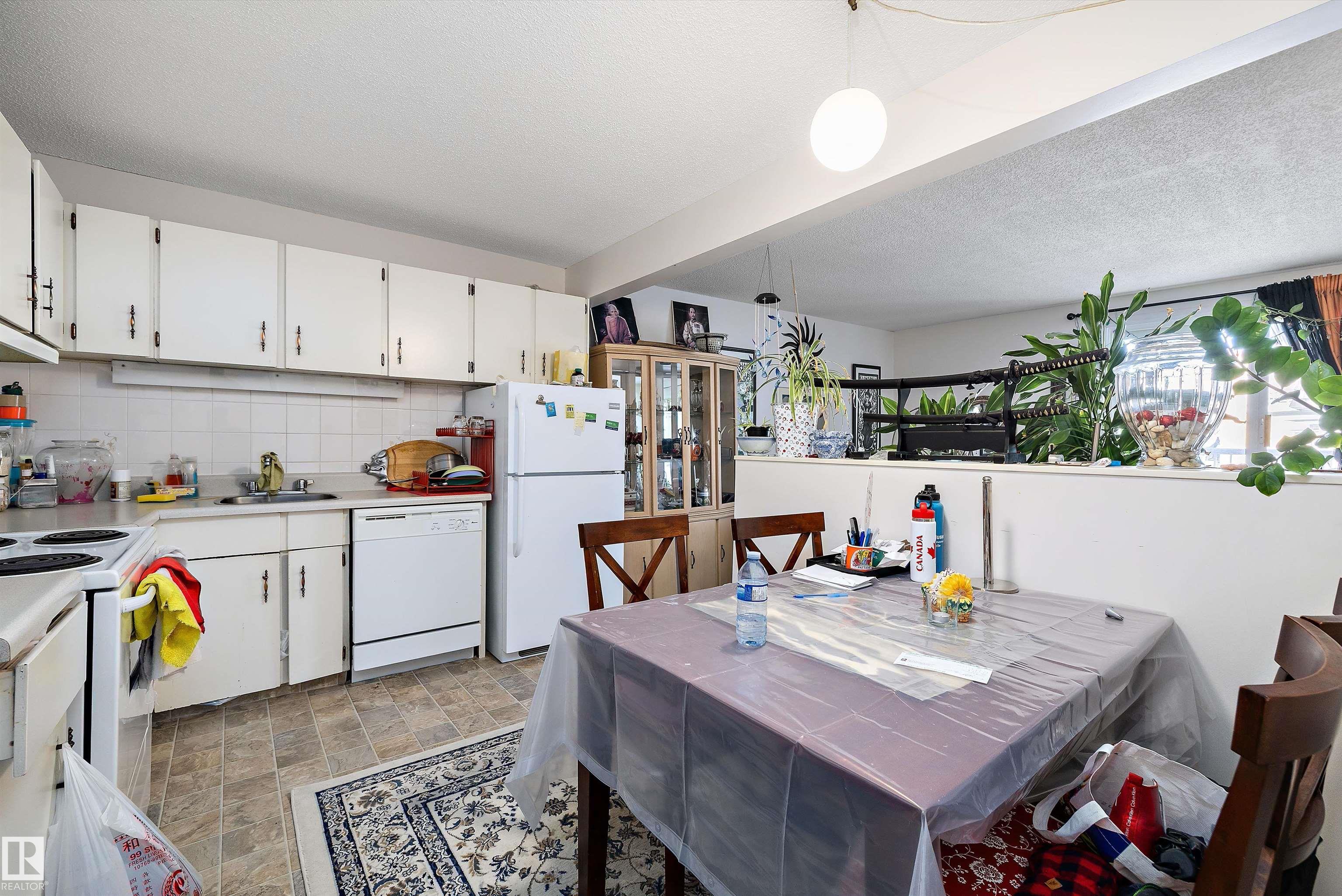 320 - 8604 Gateway Boulevard NW, Strathcona, Edmonton