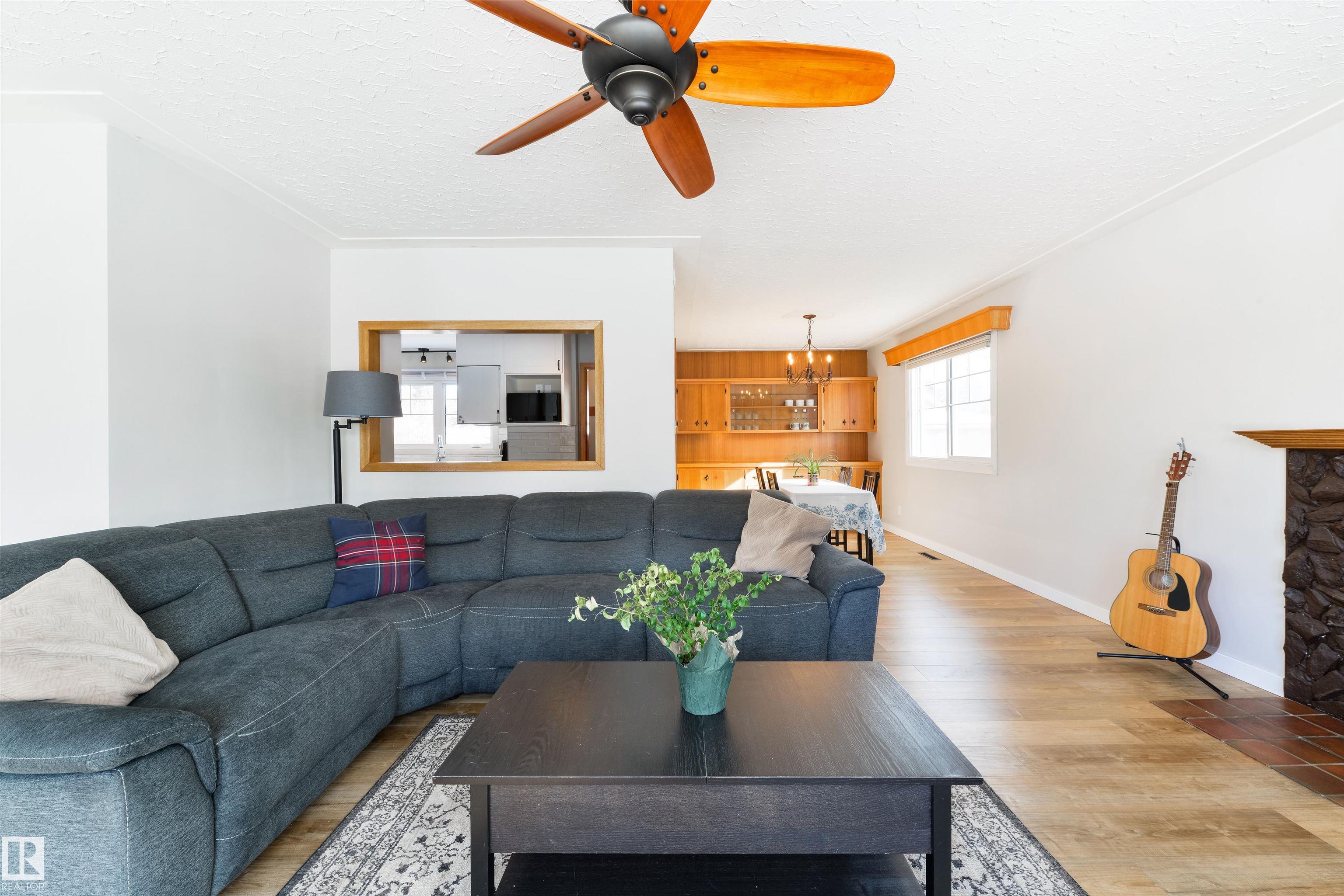 Picture for 15714 89A AV NW