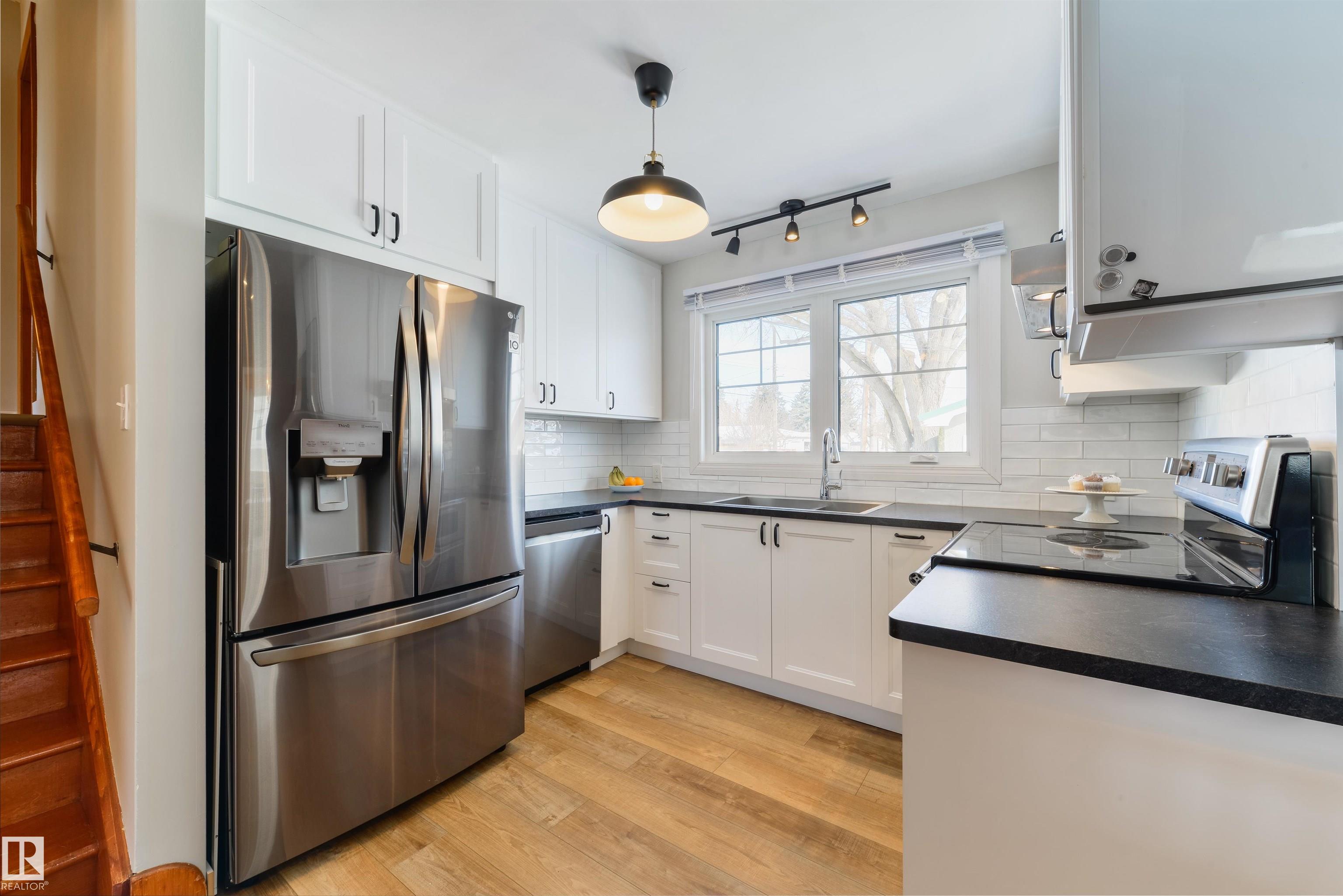 Picture for 15714 89A AV NW