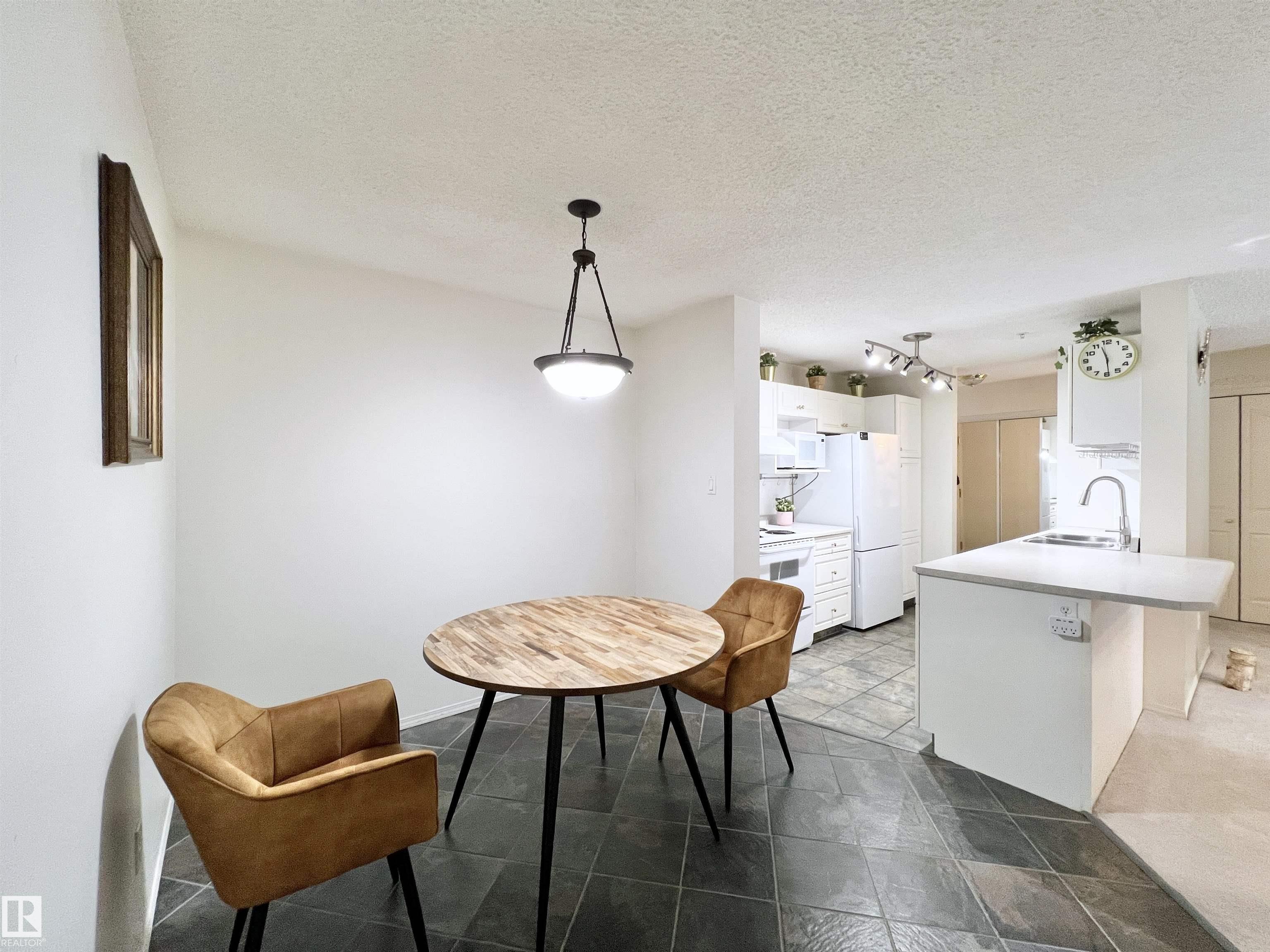 Photo 16 at 110 - 10511 42 Avenue NW, Rideau Park, Edmonton