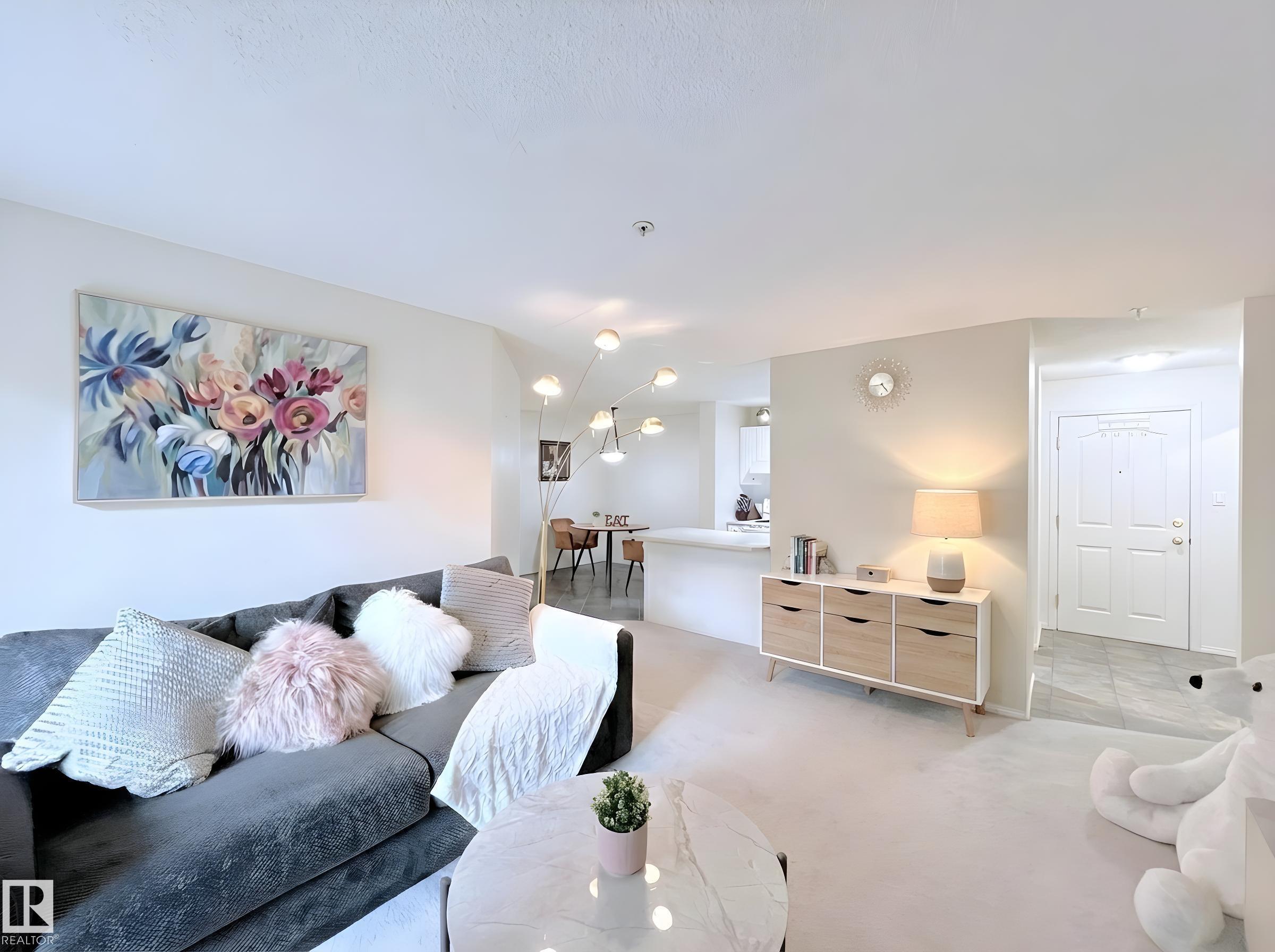 Photo 10 at 110 - 10511 42 Avenue NW, Rideau Park, Edmonton