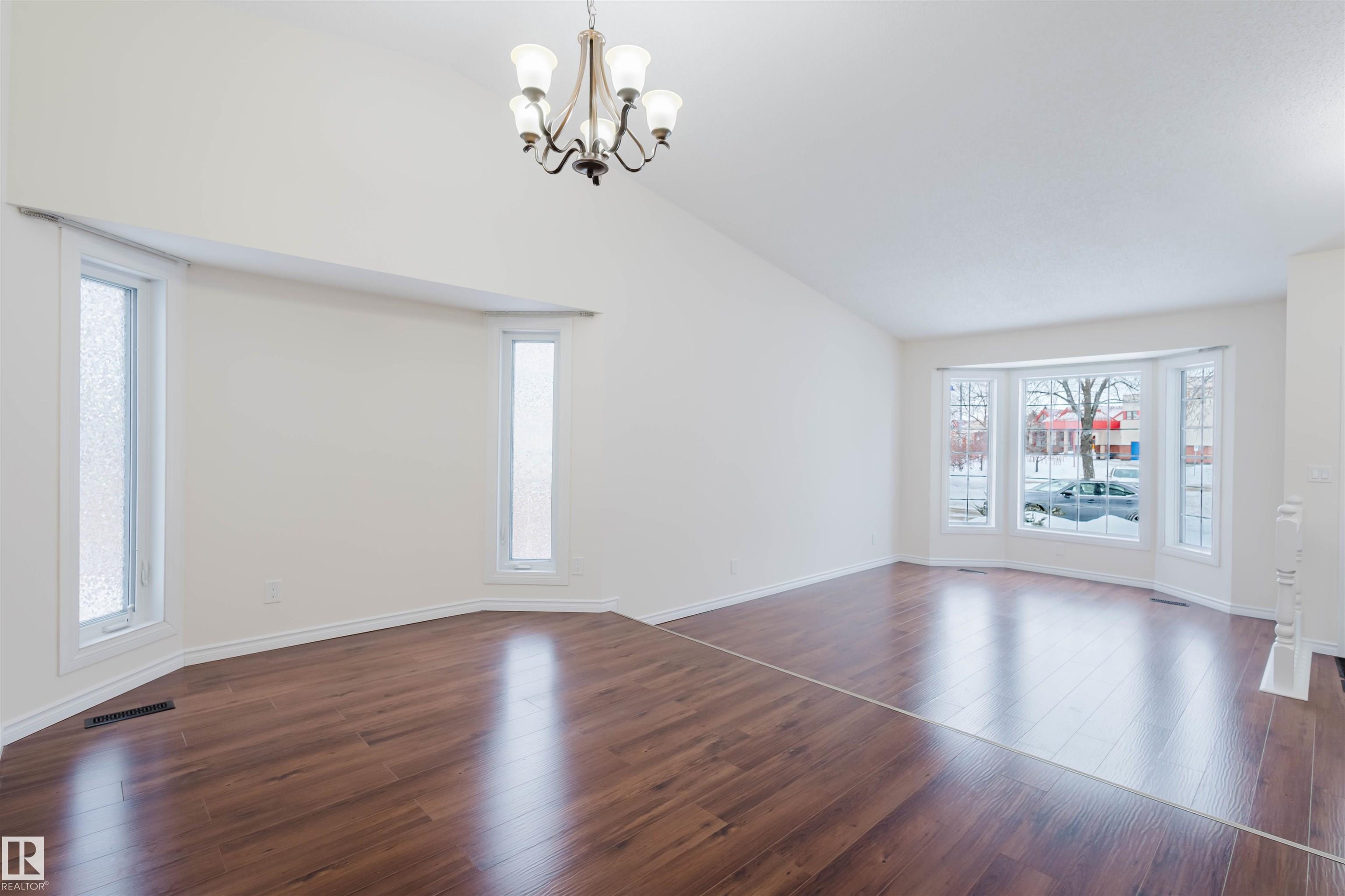 Photo 7 at 243 Rhatigan Road E NW, Rhatigan Ridge, Edmonton