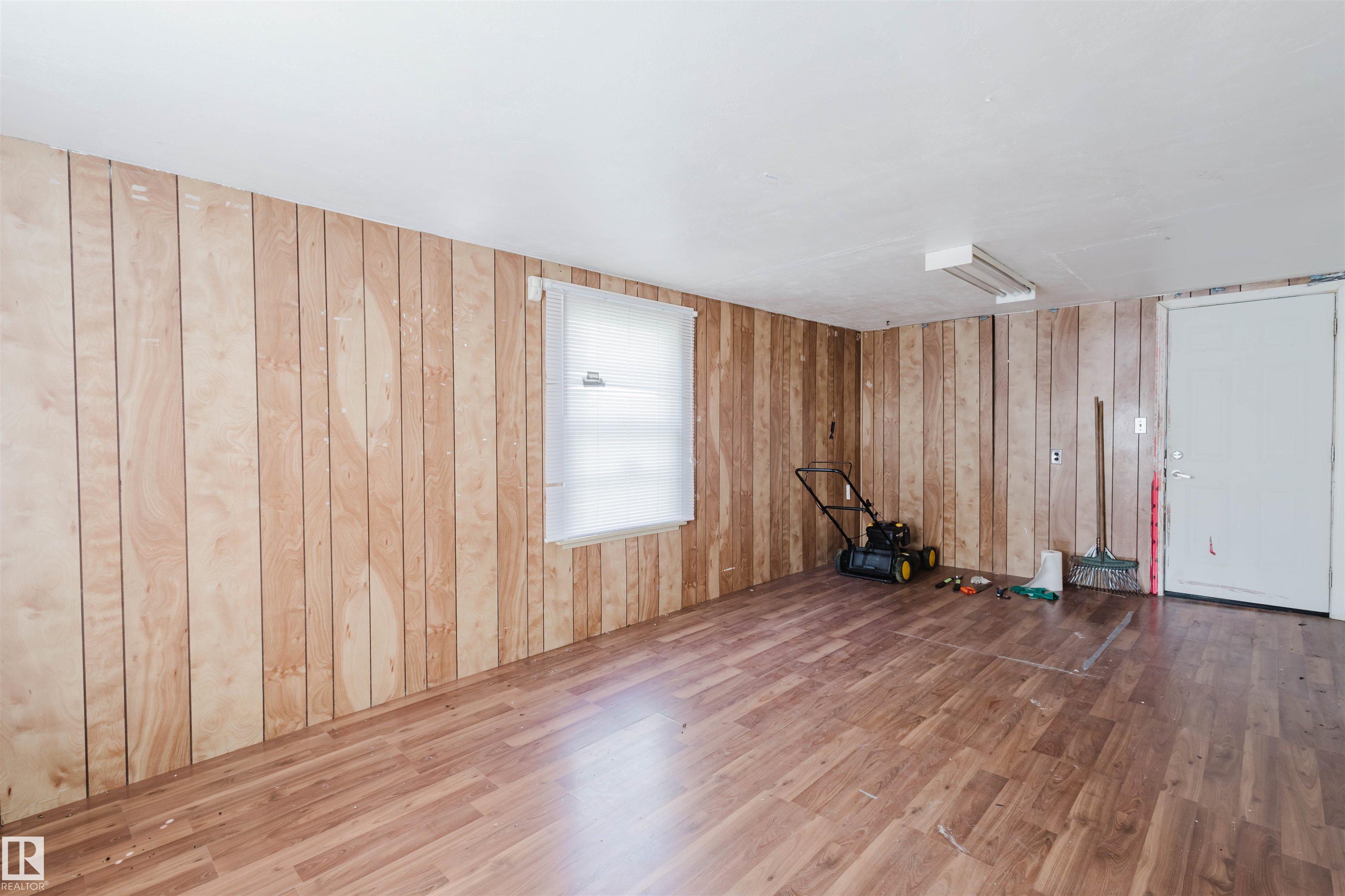 Photo 12 at 10827 111 Street NW, Queen Mary Park, Edmonton